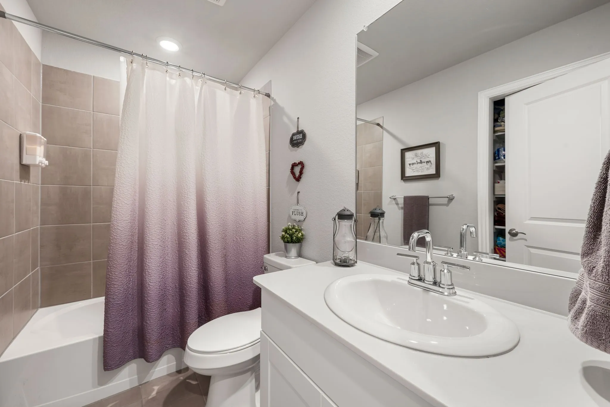 Secondary bathroom