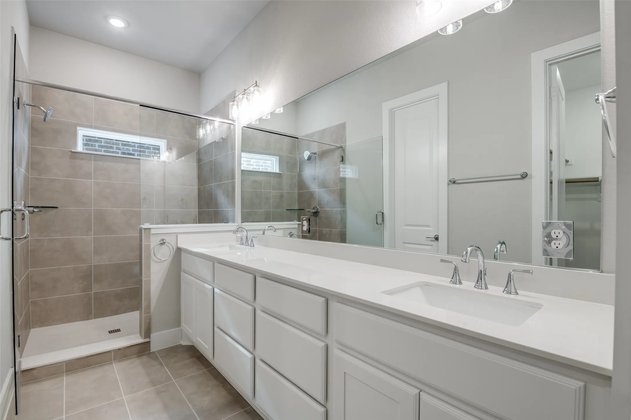 Townhouse For Rent in Denton County , 11881 Brubaker Drive, Frisco, Texas 75033, 2 Bedroom, 3 Bathroom, 2 Garage spaces, 2,274 Sqft, built in 2023, mls#21365825, Real Estate Agent in Frisco, Homes For Rent in Denton county, Homes For Rent in Frisco, Realtor in Frisco Texas, Real Estate Brokerage Independent Realty Texas, Luminita Cordes Realtor