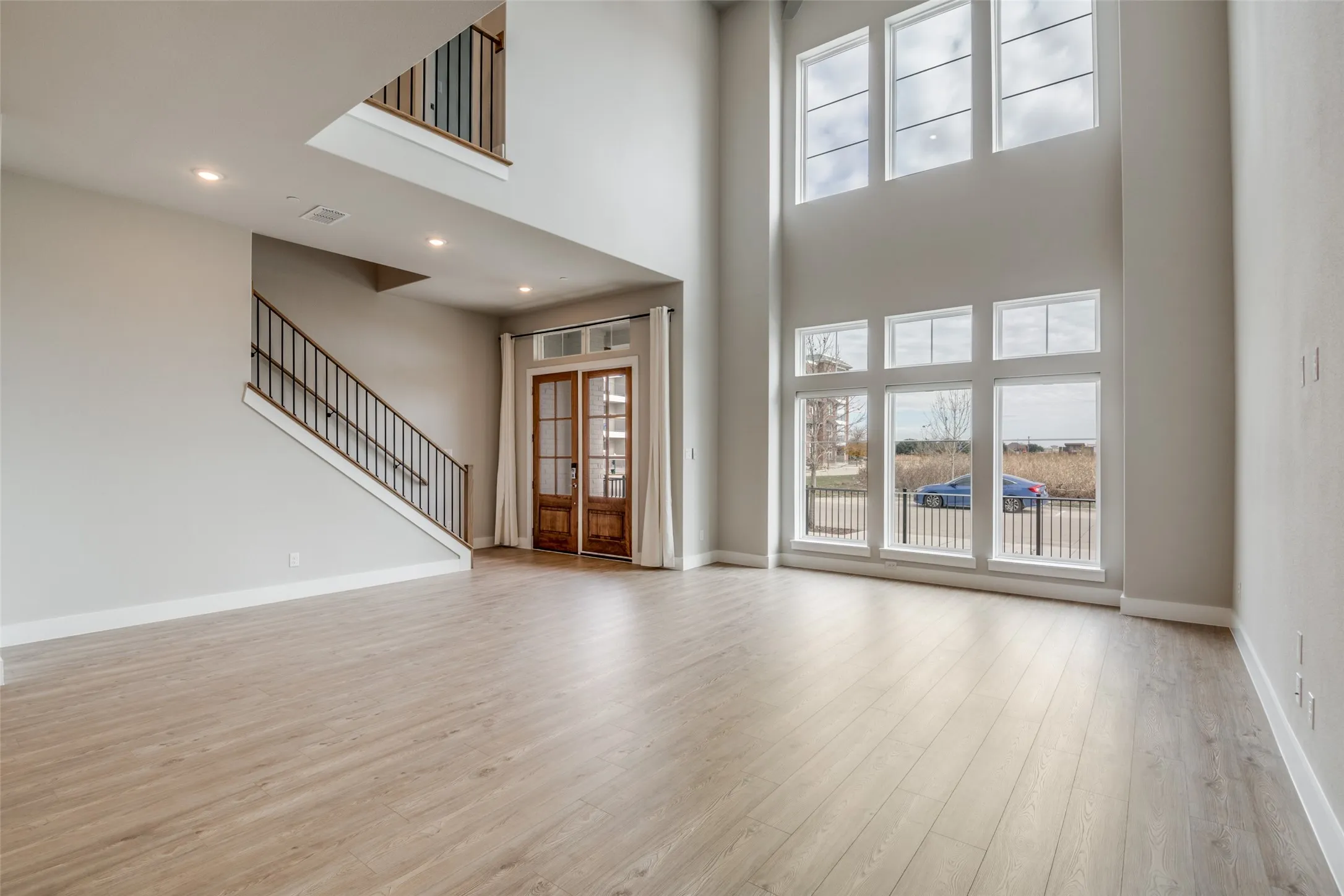 Townhouse For Rent in Denton County , 11881 Brubaker Drive, Frisco, Texas 75033, 2 Bedroom, 3 Bathroom, 2 Garage spaces, 2,274 Sqft, built in 2023, mls#21365825, Real Estate Agent in Frisco, Homes For Rent in Denton county, Homes For Rent in Frisco, Realtor in Frisco Texas, Real Estate Brokerage Independent Realty Texas, Luminita Cordes Realtor