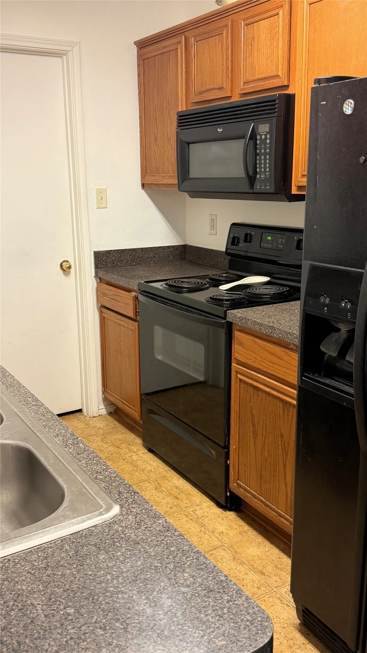 Single Family Residence For Sale in Dallas County , 254 Cliff Heights Circle, Dallas, Texas 75241, 3 Bedroom, 2 Bathroom, 2 Garage spaces, 1,064 Sqft, built in 2004, mls#21344221, Real Estate Agent in Dallas, Homes For Sale in Dallas county, Homes For Sale in Dallas, Realtor in Dallas Texas, Real Estate Brokerage Independent Realty Texas, Luminita Cordes Realtor