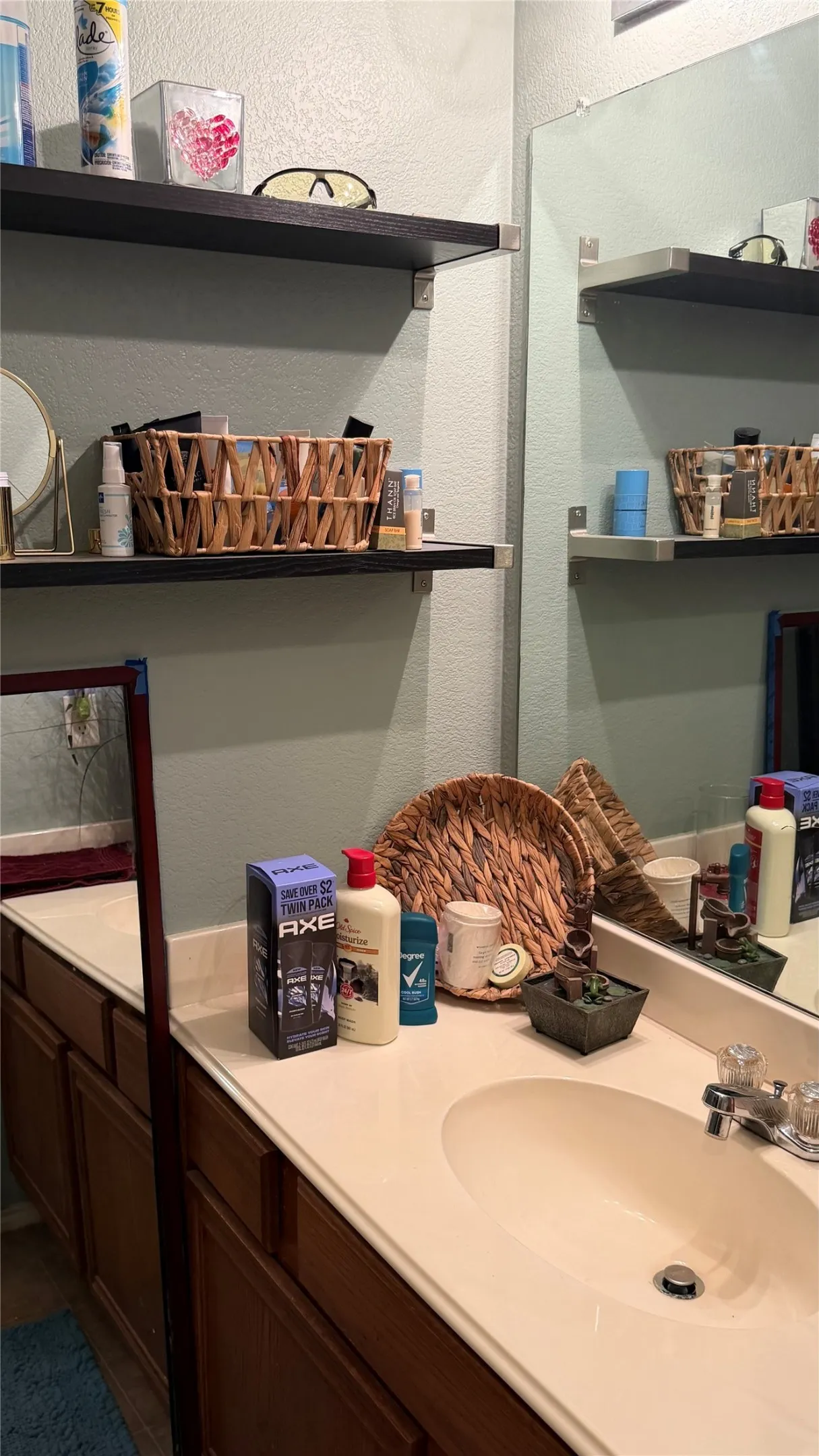 Single Family Residence For Sale in Dallas County , 254 Cliff Heights Circle, Dallas, Texas 75241, 3 Bedroom, 2 Bathroom, 2 Garage spaces, 1,064 Sqft, built in 2004, mls#21344221, Real Estate Agent in Dallas, Homes For Sale in Dallas county, Homes For Sale in Dallas, Realtor in Dallas Texas, Real Estate Brokerage Independent Realty Texas, Luminita Cordes Realtor