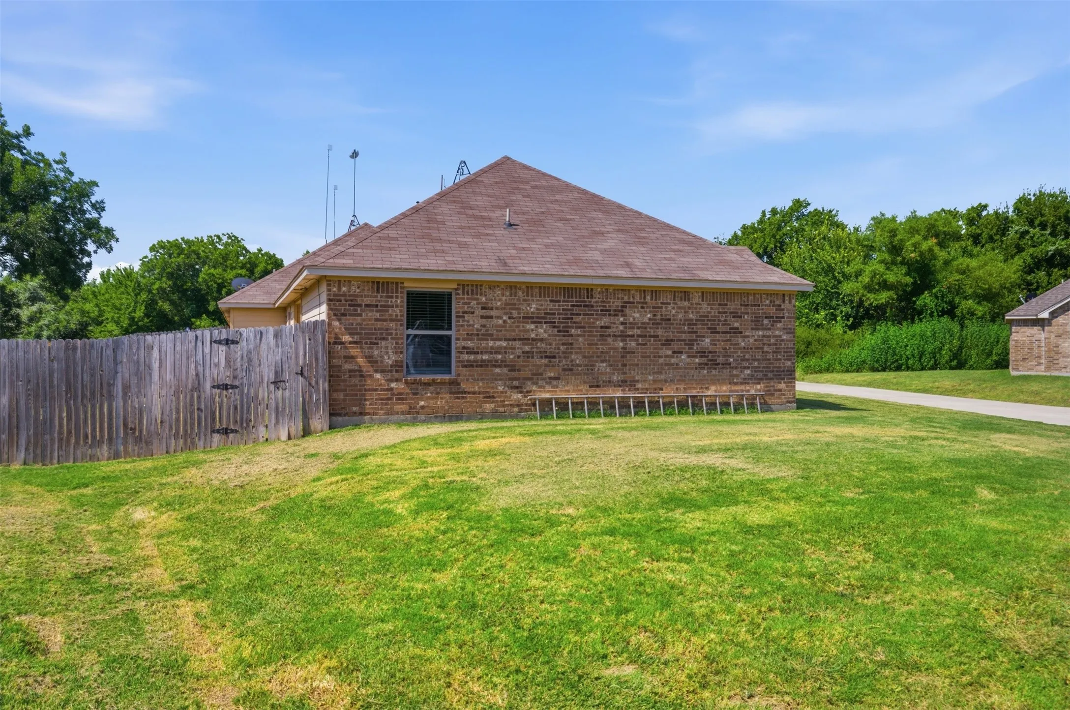 Quadruplex For Rent in Parker County , 131 Sunburst Court, Weatherford, Texas 76087, 3 Bedroom, 2 Bathroom, Garage spaces, 1,100 Sqft, built in 2015, mls#21364064, Real Estate Agent in Weatherford, Homes For Rent in Parker county, Homes For Rent in Weatherford, Realtor in Weatherford Texas, Real Estate Brokerage Independent Realty Texas, Luminita Cordes Realtor