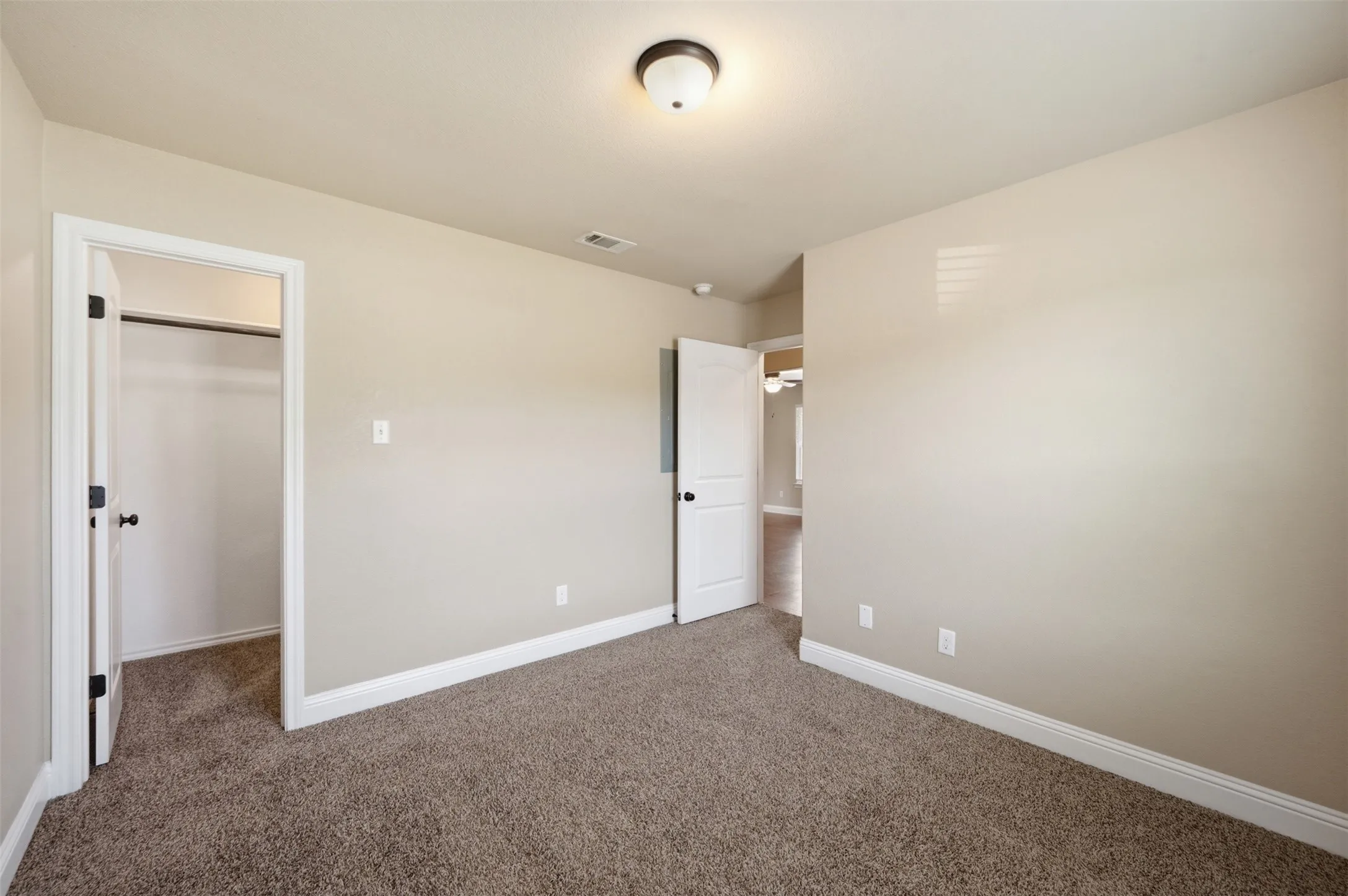 Quadruplex For Rent in Parker County , 131 Sunburst Court, Weatherford, Texas 76087, 3 Bedroom, 2 Bathroom, Garage spaces, 1,100 Sqft, built in 2015, mls#21364064, Real Estate Agent in Weatherford, Homes For Rent in Parker county, Homes For Rent in Weatherford, Realtor in Weatherford Texas, Real Estate Brokerage Independent Realty Texas, Luminita Cordes Realtor
