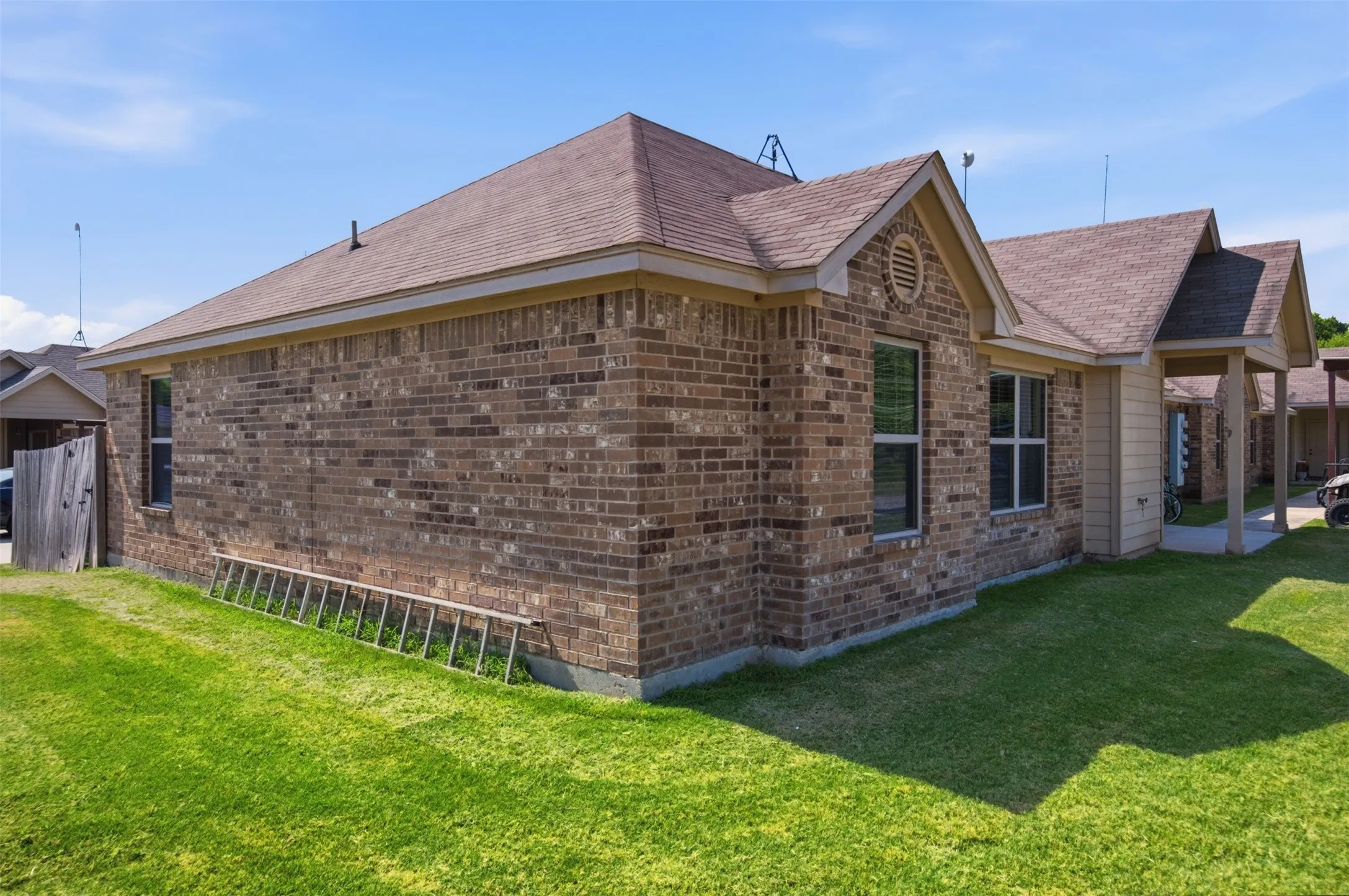 Quadruplex For Rent in Parker County , 131 Sunburst Court, Weatherford, Texas 76087, 3 Bedroom, 2 Bathroom, Garage spaces, 1,100 Sqft, built in 2015, mls#21364064, Real Estate Agent in Weatherford, Homes For Rent in Parker county, Homes For Rent in Weatherford, Realtor in Weatherford Texas, Real Estate Brokerage Independent Realty Texas, Luminita Cordes Realtor