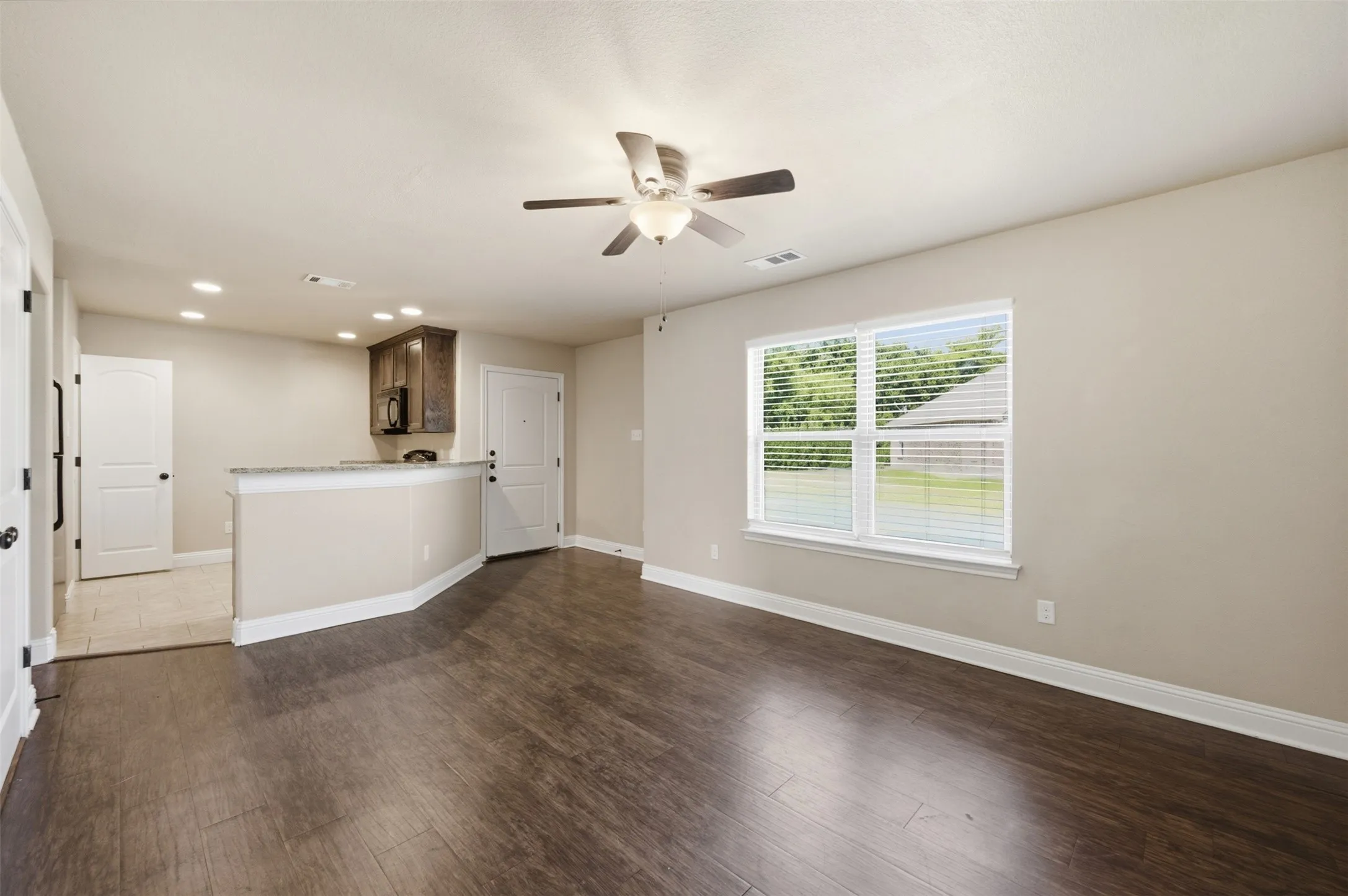 Quadruplex For Rent in Parker County , 131 Sunburst Court, Weatherford, Texas 76087, 3 Bedroom, 2 Bathroom, Garage spaces, 1,100 Sqft, built in 2015, mls#21364064, Real Estate Agent in Weatherford, Homes For Rent in Parker county, Homes For Rent in Weatherford, Realtor in Weatherford Texas, Real Estate Brokerage Independent Realty Texas, Luminita Cordes Realtor