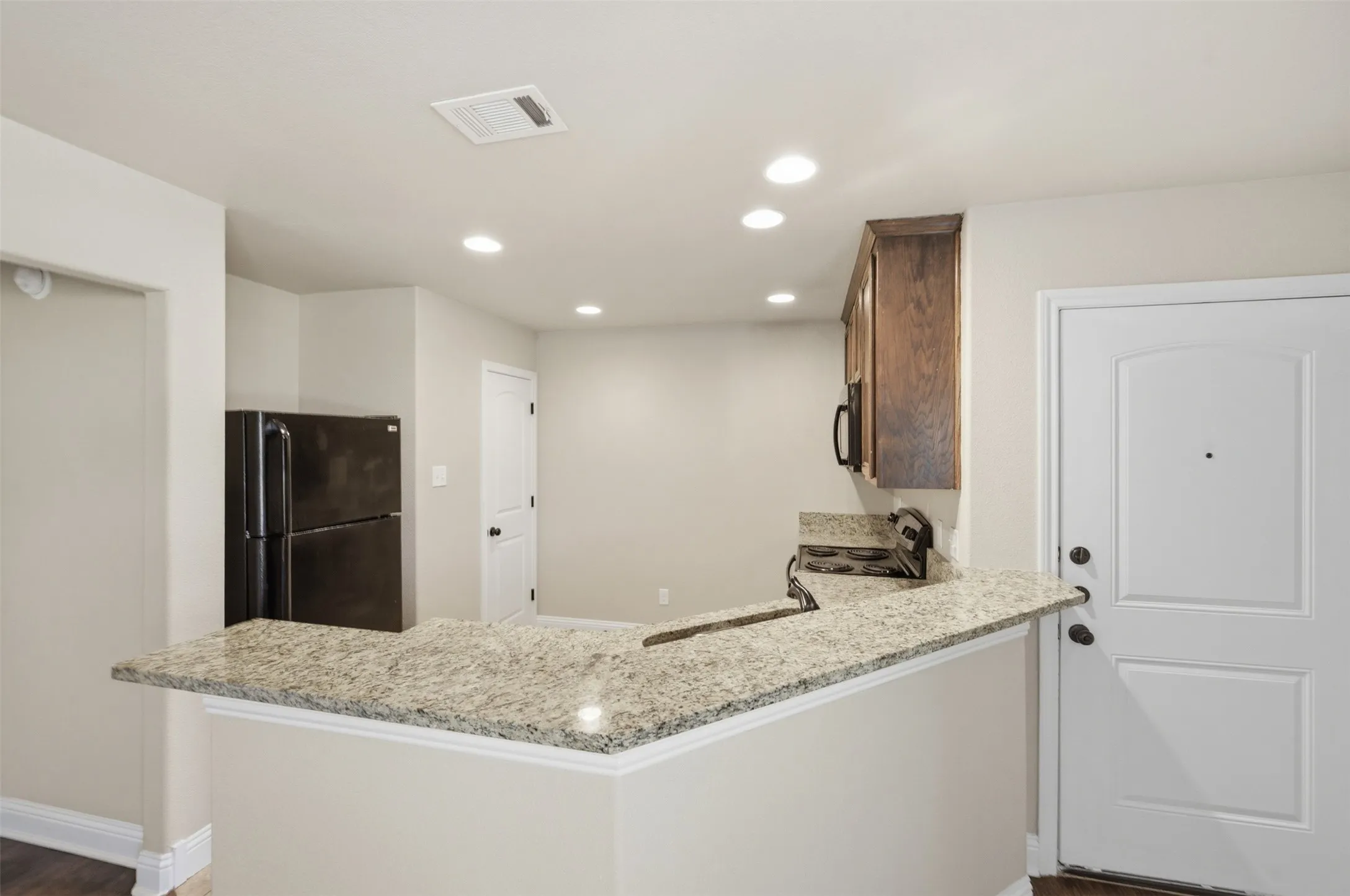 Quadruplex For Rent in Parker County , 131 Sunburst Court, Weatherford, Texas 76087, 3 Bedroom, 2 Bathroom, Garage spaces, 1,100 Sqft, built in 2015, mls#21364064, Real Estate Agent in Weatherford, Homes For Rent in Parker county, Homes For Rent in Weatherford, Realtor in Weatherford Texas, Real Estate Brokerage Independent Realty Texas, Luminita Cordes Realtor