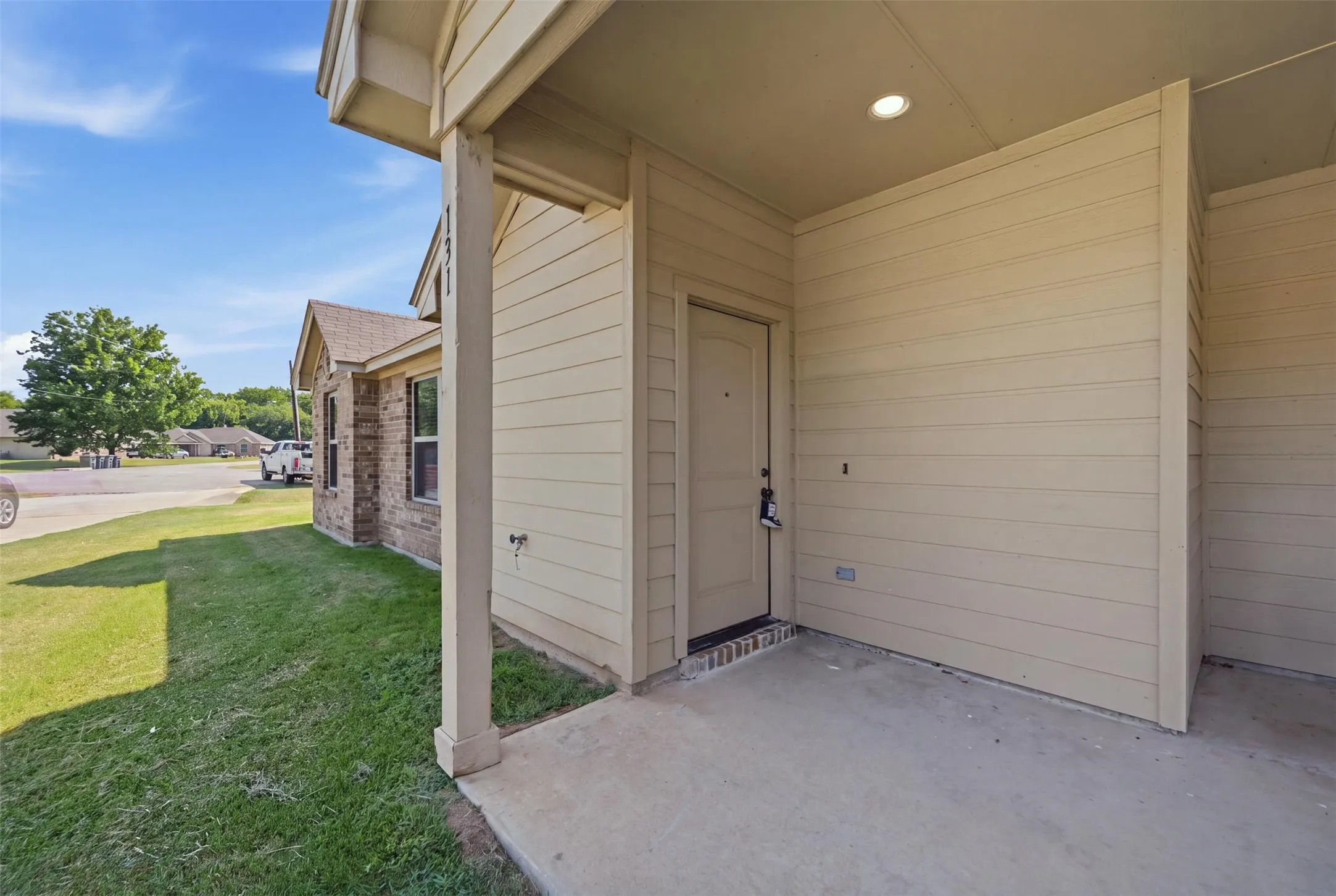 Quadruplex For Rent in Parker County , 131 Sunburst Court, Weatherford, Texas 76087, 3 Bedroom, 2 Bathroom, Garage spaces, 1,100 Sqft, built in 2015, mls#21364064, Real Estate Agent in Weatherford, Homes For Rent in Parker county, Homes For Rent in Weatherford, Realtor in Weatherford Texas, Real Estate Brokerage Independent Realty Texas, Luminita Cordes Realtor