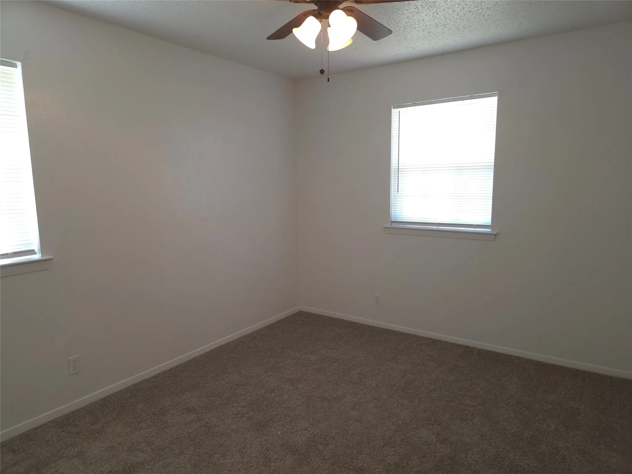 Single Family Residence For Rent in Tarrant County , 5913 Whispering Lane, Watauga, Texas 76148, 3 Bedroom, 2 Bathroom, 2 Garage spaces, 1,608 Sqft, built in 1970, mls#21355710, Real Estate Agent in Watauga, Homes For Rent in Tarrant county, Homes For Rent in Watauga, Realtor in Watauga Texas, Real Estate Brokerage Independent Realty Texas, Luminita Cordes Realtor