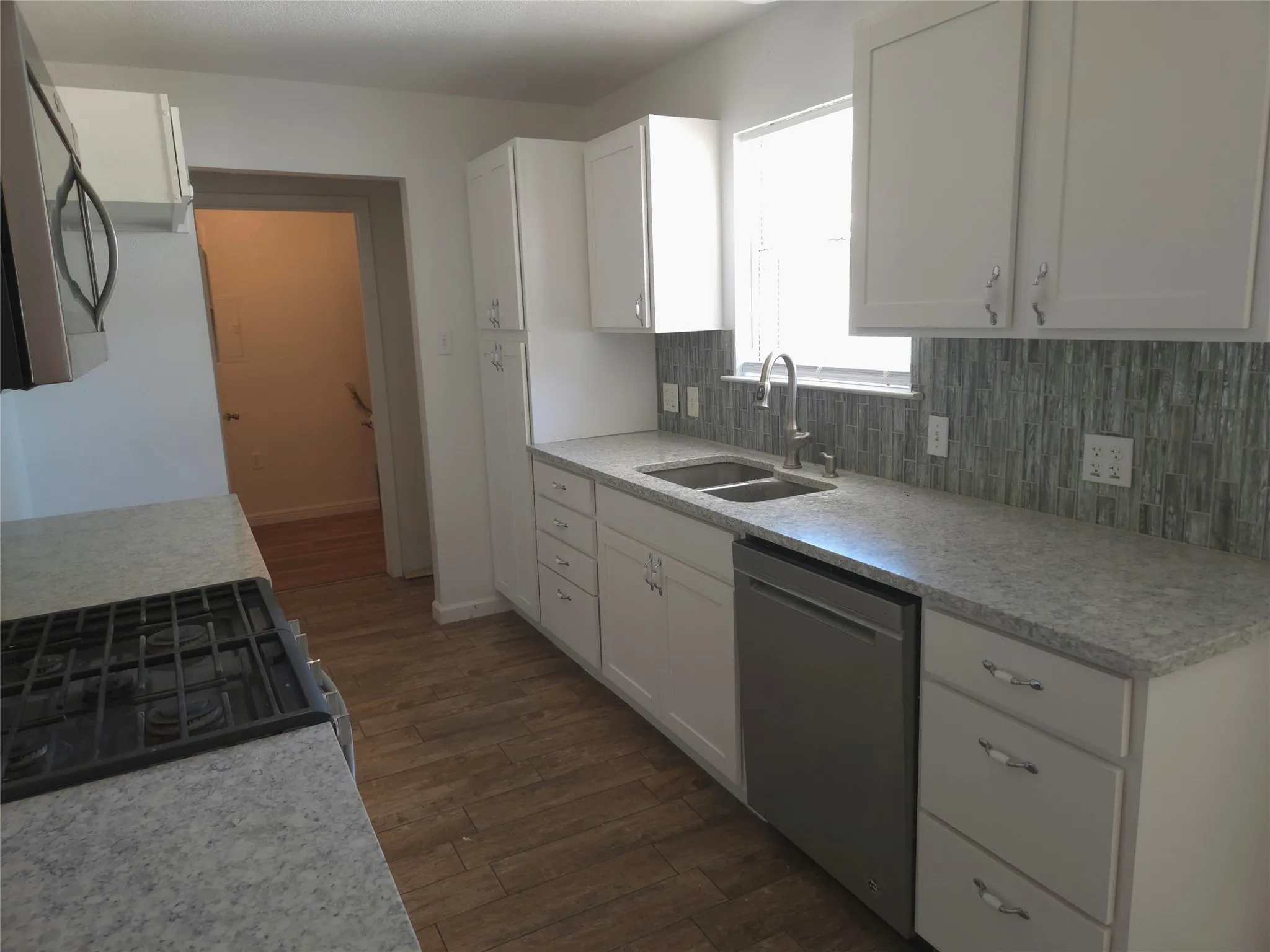 Single Family Residence For Rent in Tarrant County , 5913 Whispering Lane, Watauga, Texas 76148, 3 Bedroom, 2 Bathroom, 2 Garage spaces, 1,608 Sqft, built in 1970, mls#21355710, Real Estate Agent in Watauga, Homes For Rent in Tarrant county, Homes For Rent in Watauga, Realtor in Watauga Texas, Real Estate Brokerage Independent Realty Texas, Luminita Cordes Realtor