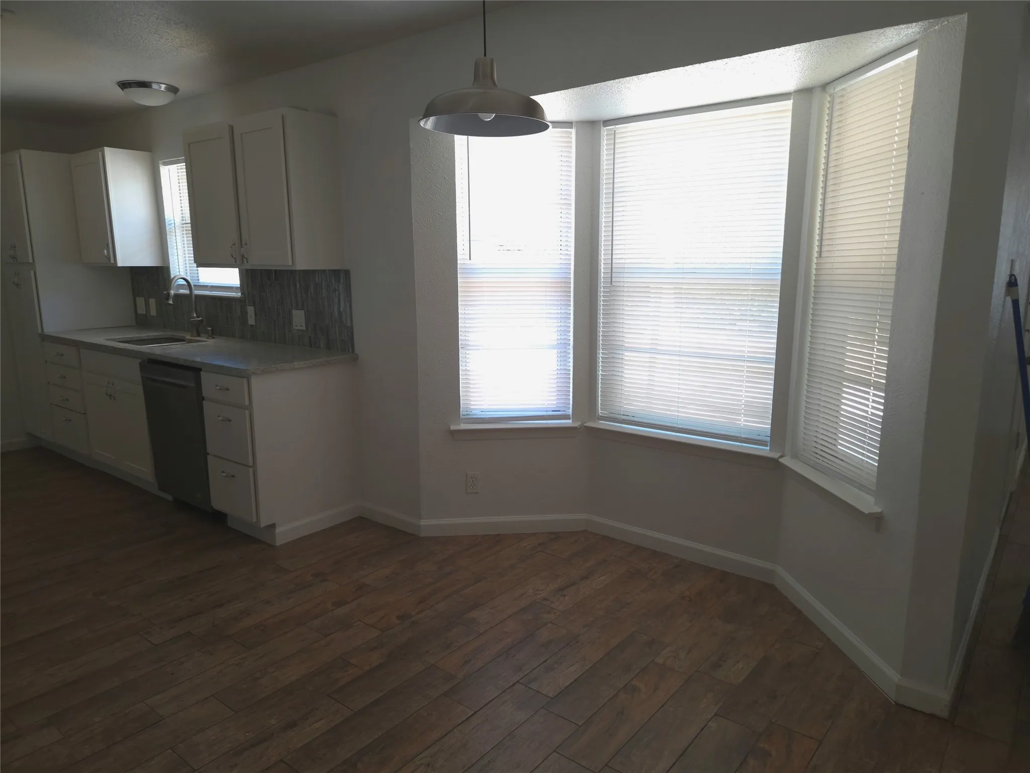 Single Family Residence For Rent in Tarrant County , 5913 Whispering Lane, Watauga, Texas 76148, 3 Bedroom, 2 Bathroom, 2 Garage spaces, 1,608 Sqft, built in 1970, mls#21355710, Real Estate Agent in Watauga, Homes For Rent in Tarrant county, Homes For Rent in Watauga, Realtor in Watauga Texas, Real Estate Brokerage Independent Realty Texas, Luminita Cordes Realtor