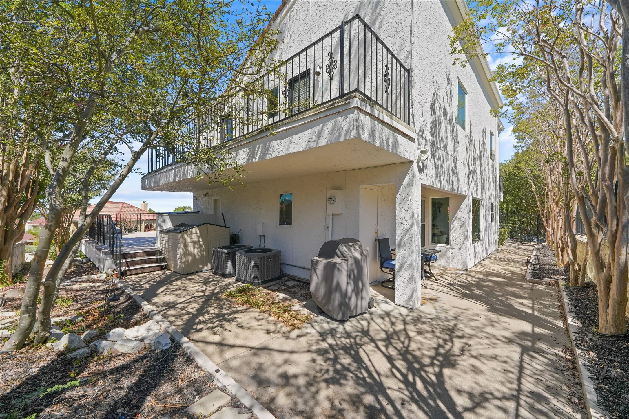 Single Family Residence For Sale in Rockwall County , 3405 Waterview Trail, Rockwall, Texas 75087, 3 Bedroom, 3 Bathroom, 2 Garage spaces, 2,289 Sqft, built in 1987, mls#21365800, Real Estate Agent in Rockwall, Homes For Sale in Rockwall county, Homes For Sale in Rockwall, Realtor in Rockwall Texas, Real Estate Brokerage Independent Realty Texas, Luminita Cordes Realtor