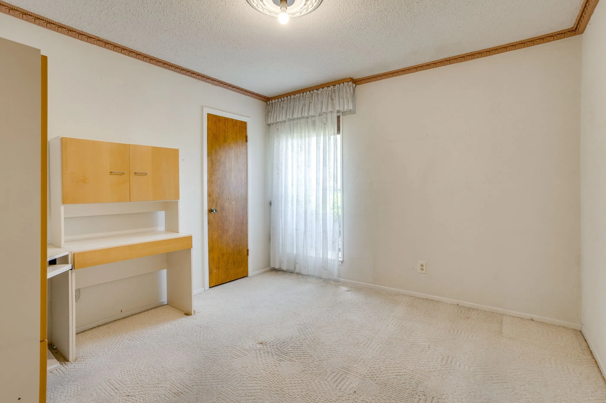 Single Family Residence For Sale in Tarrant County , 1312 Marlborough Drive, Fort Worth, Texas 76134, 3 Bedroom, 2 Bathroom, 2 Garage spaces, 1,880 Sqft, built in 1971, mls#21363942, Real Estate Agent in Fort Worth, Homes For Sale in Tarrant county, Homes For Sale in Fort Worth, Realtor in Fort Worth Texas, Real Estate Brokerage Independent Realty Texas, Luminita Cordes Realtor