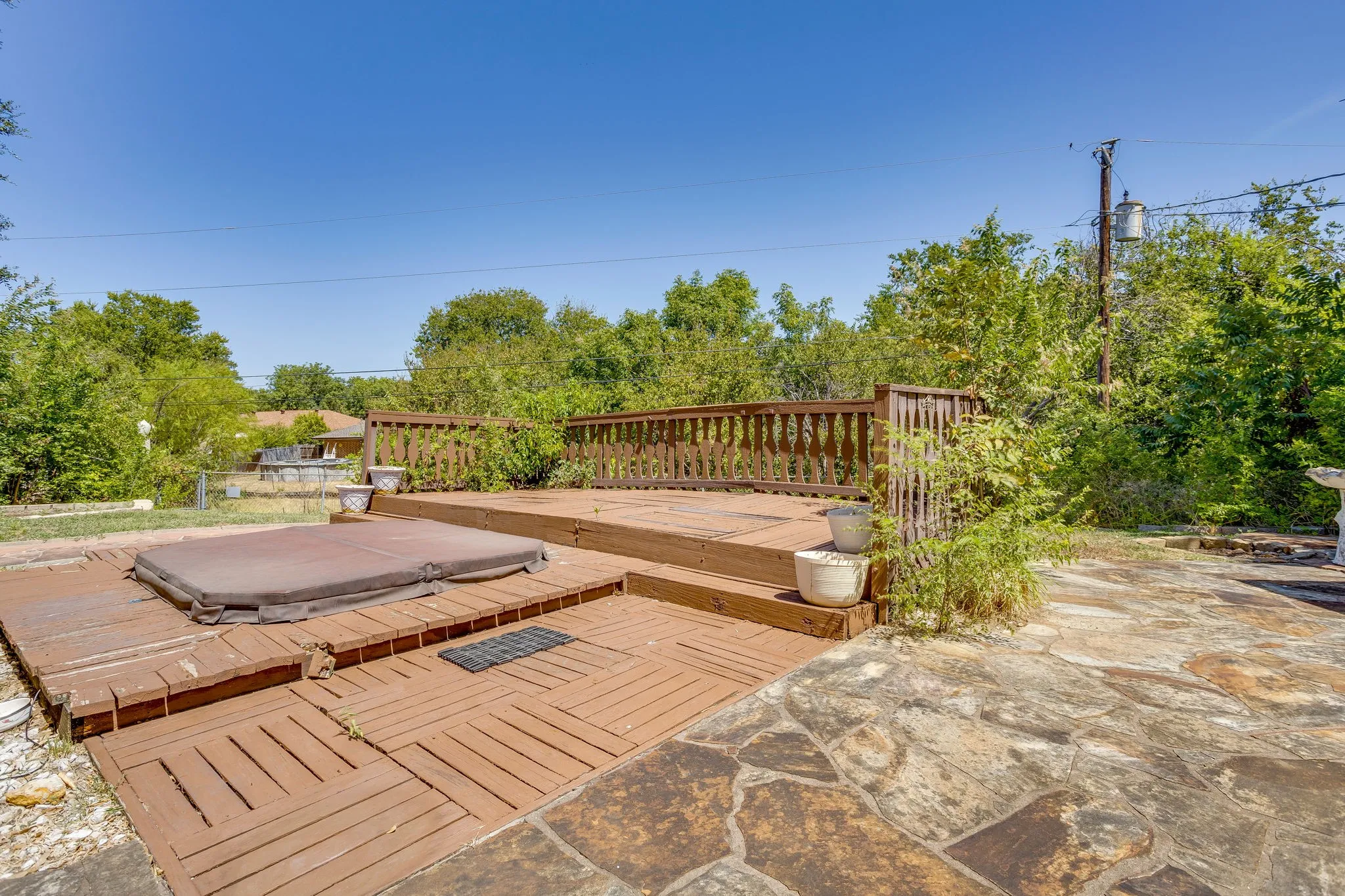 Single Family Residence For Sale in Tarrant County , 1312 Marlborough Drive, Fort Worth, Texas 76134, 3 Bedroom, 2 Bathroom, 2 Garage spaces, 1,880 Sqft, built in 1971, mls#21363942, Real Estate Agent in Fort Worth, Homes For Sale in Tarrant county, Homes For Sale in Fort Worth, Realtor in Fort Worth Texas, Real Estate Brokerage Independent Realty Texas, Luminita Cordes Realtor