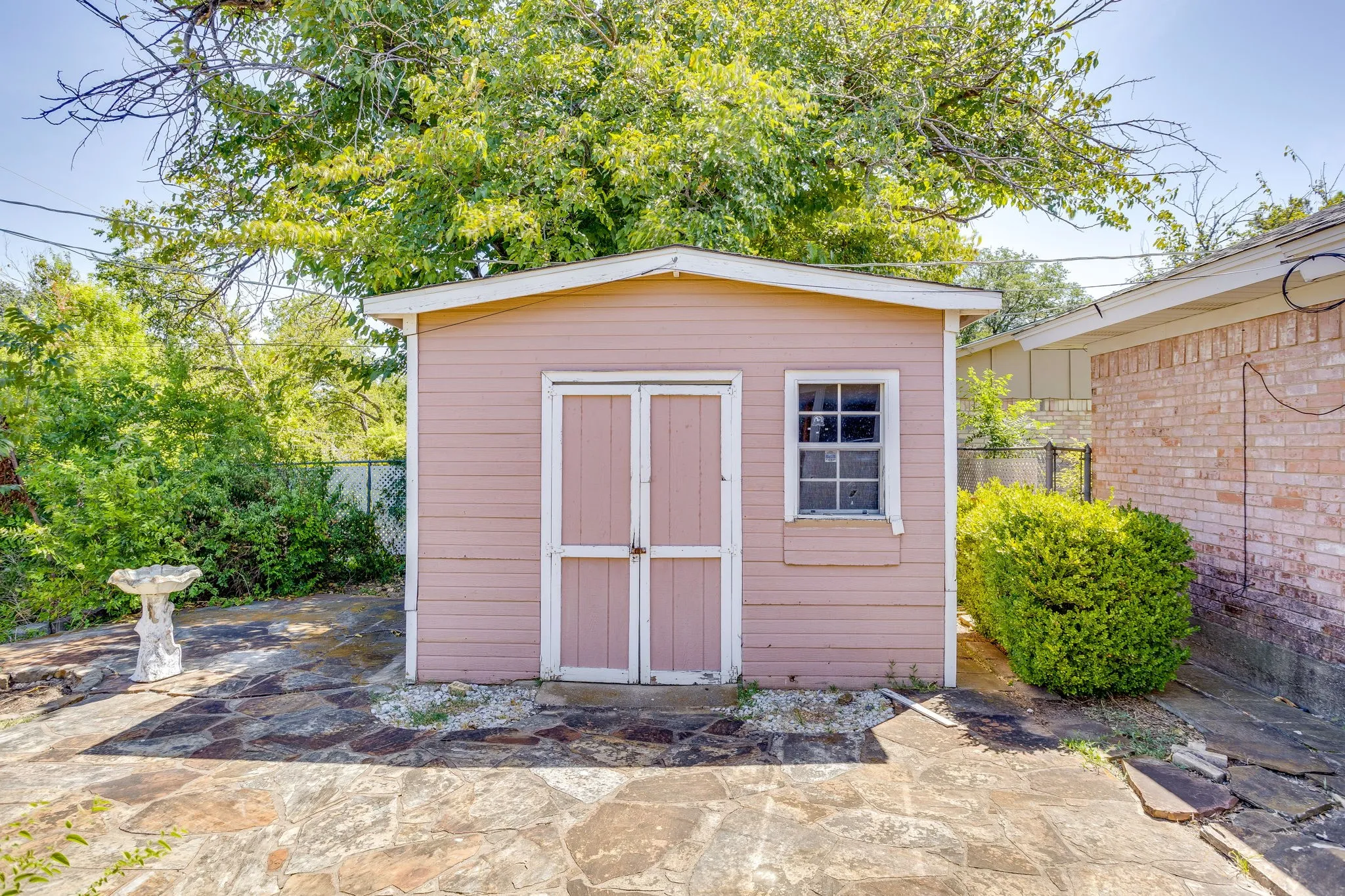 Single Family Residence For Sale in Tarrant County , 1312 Marlborough Drive, Fort Worth, Texas 76134, 3 Bedroom, 2 Bathroom, 2 Garage spaces, 1,880 Sqft, built in 1971, mls#21363942, Real Estate Agent in Fort Worth, Homes For Sale in Tarrant county, Homes For Sale in Fort Worth, Realtor in Fort Worth Texas, Real Estate Brokerage Independent Realty Texas, Luminita Cordes Realtor