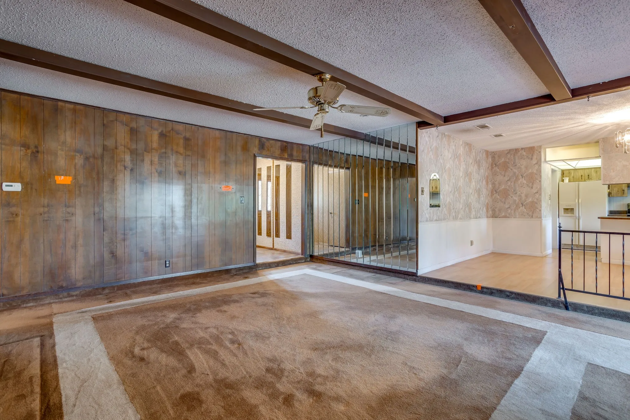 Single Family Residence For Sale in Tarrant County , 1312 Marlborough Drive, Fort Worth, Texas 76134, 3 Bedroom, 2 Bathroom, 2 Garage spaces, 1,880 Sqft, built in 1971, mls#21363942, Real Estate Agent in Fort Worth, Homes For Sale in Tarrant county, Homes For Sale in Fort Worth, Realtor in Fort Worth Texas, Real Estate Brokerage Independent Realty Texas, Luminita Cordes Realtor