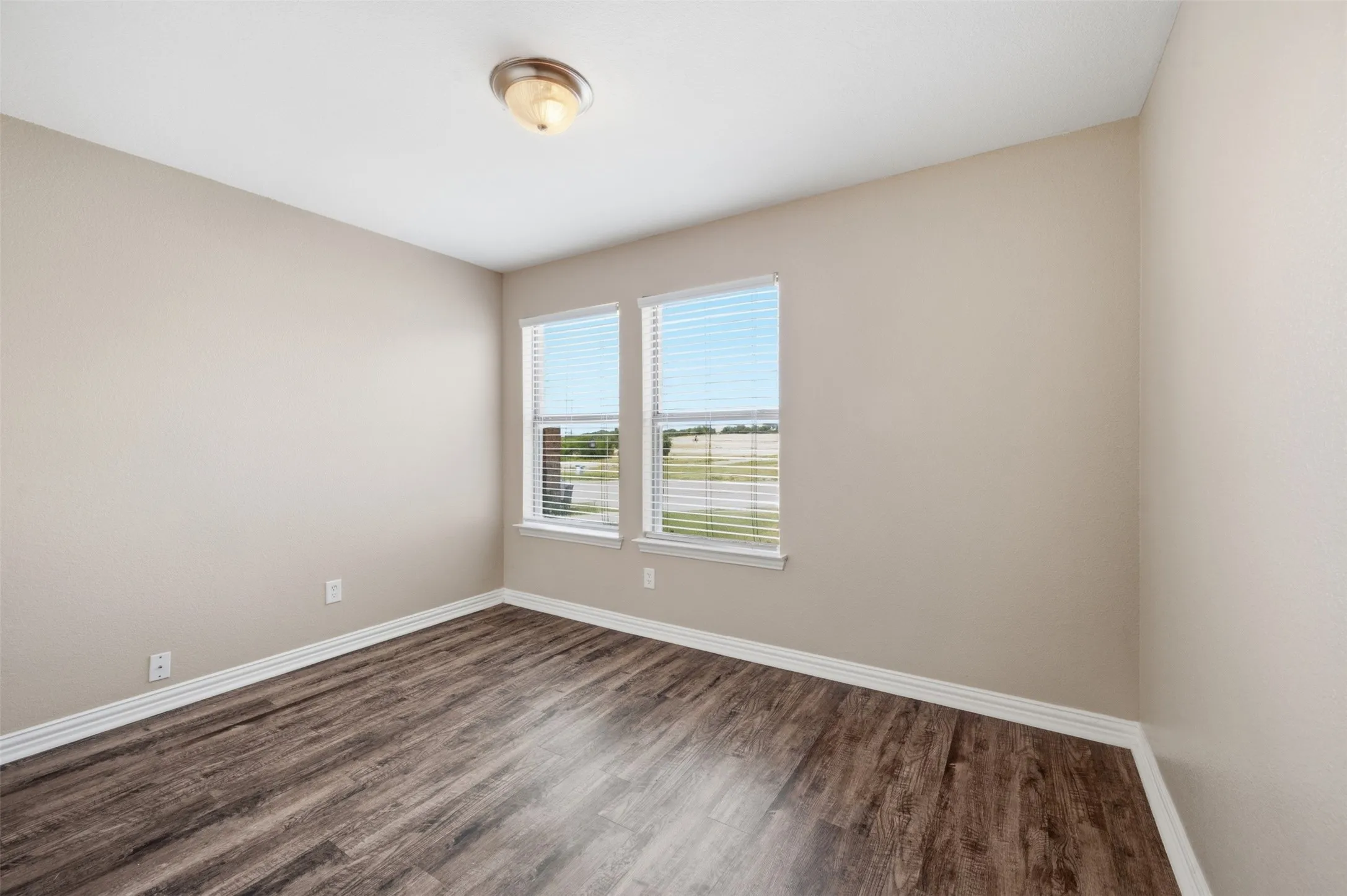 Duplex For Rent in Tarrant County , 3116 S Cherry Lane, Fort Worth, Texas 76116, 3 Bedroom, 2 Bathroom, 1 Garage spaces, 1,151 Sqft, built in 2006, mls#21364437, Real Estate Agent in Fort Worth, Homes For Rent in Tarrant county, Homes For Rent in Fort Worth, Realtor in Fort Worth Texas, Real Estate Brokerage Independent Realty Texas, Luminita Cordes Realtor