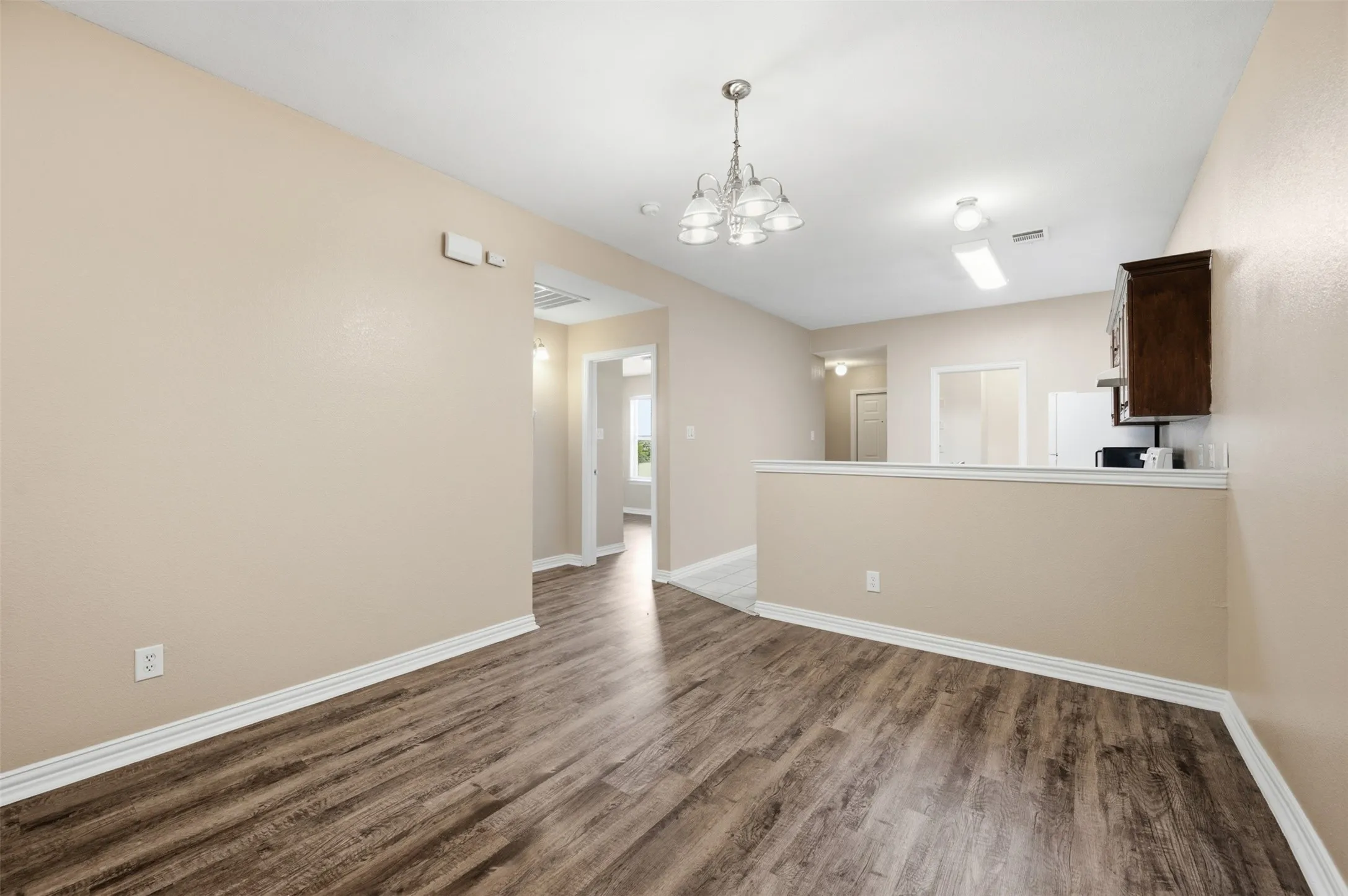 Duplex For Rent in Tarrant County , 3116 S Cherry Lane, Fort Worth, Texas 76116, 3 Bedroom, 2 Bathroom, 1 Garage spaces, 1,151 Sqft, built in 2006, mls#21364437, Real Estate Agent in Fort Worth, Homes For Rent in Tarrant county, Homes For Rent in Fort Worth, Realtor in Fort Worth Texas, Real Estate Brokerage Independent Realty Texas, Luminita Cordes Realtor