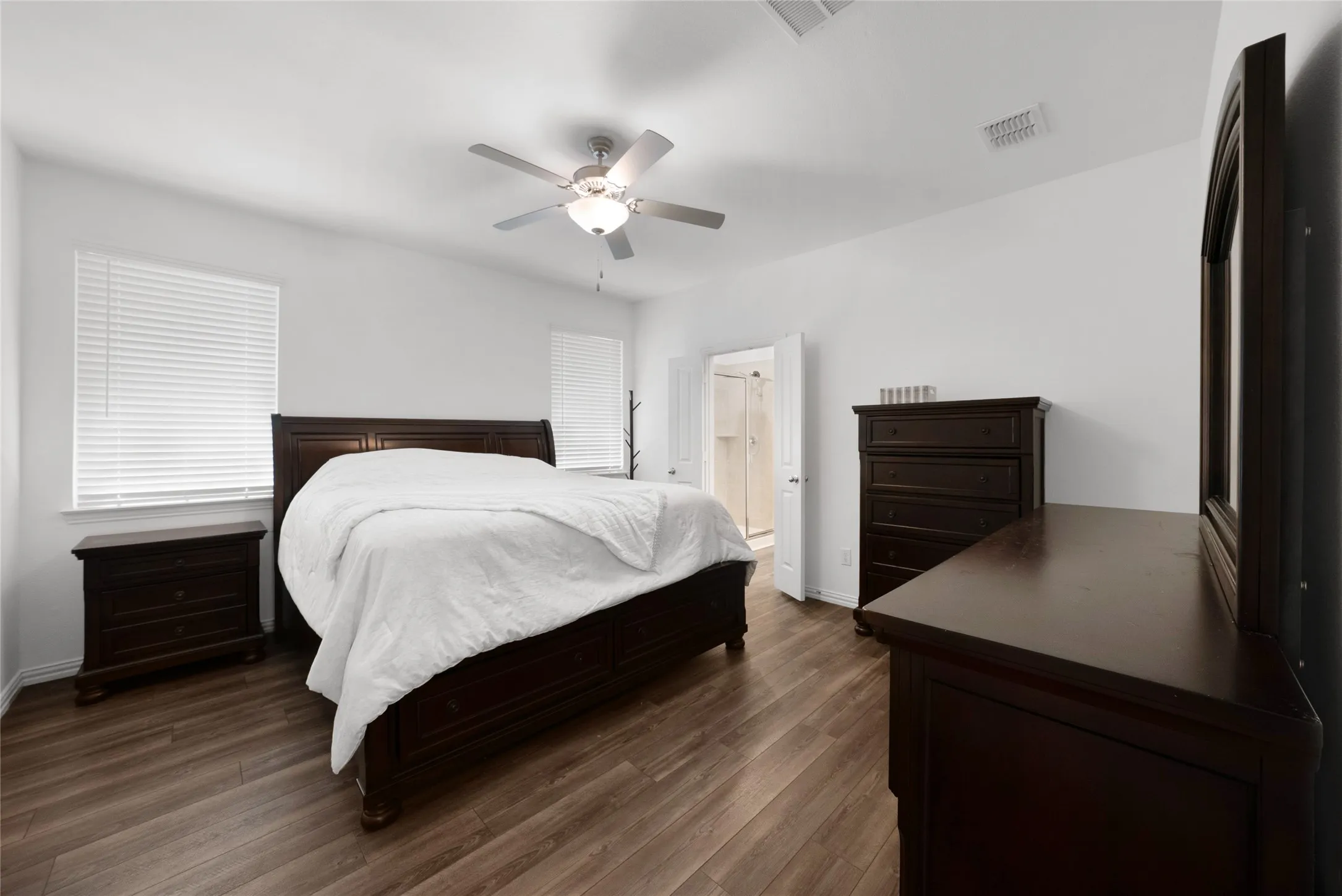 Single Family Residence For Rent in Collin County , 5222 Fallenstone Way, Princeton, Texas 75407, 4 Bedroom, 2 Bathroom, 2 Garage spaces, 1,994 Sqft, built in 2021, mls#21360421, Real Estate Agent in Princeton, Homes For Rent in Collin county, Homes For Rent in Princeton, Realtor in Princeton Texas, Real Estate Brokerage Independent Realty Texas, Luminita Cordes Realtor