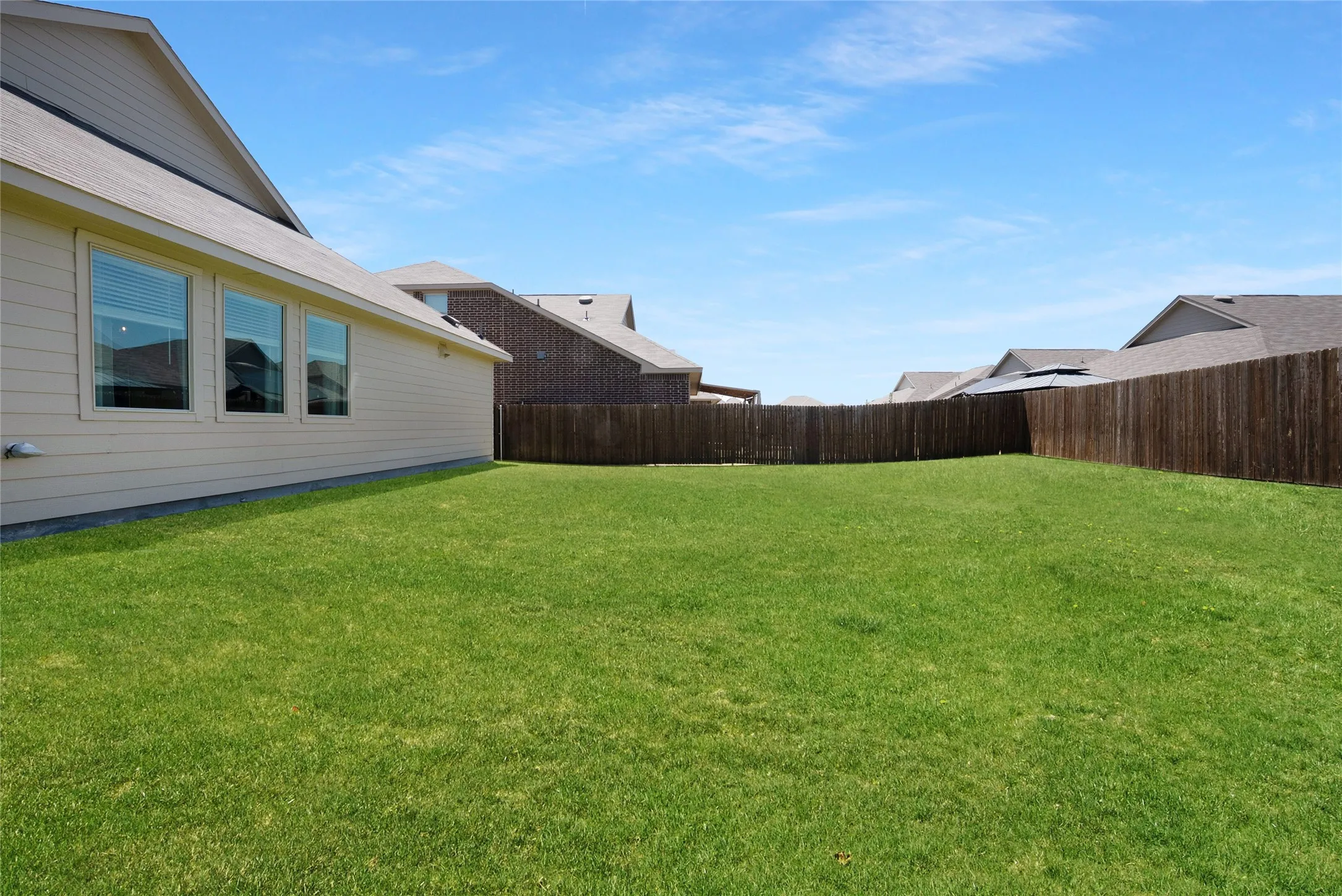 Single Family Residence For Rent in Collin County , 5222 Fallenstone Way, Princeton, Texas 75407, 4 Bedroom, 2 Bathroom, 2 Garage spaces, 1,994 Sqft, built in 2021, mls#21360421, Real Estate Agent in Princeton, Homes For Rent in Collin county, Homes For Rent in Princeton, Realtor in Princeton Texas, Real Estate Brokerage Independent Realty Texas, Luminita Cordes Realtor