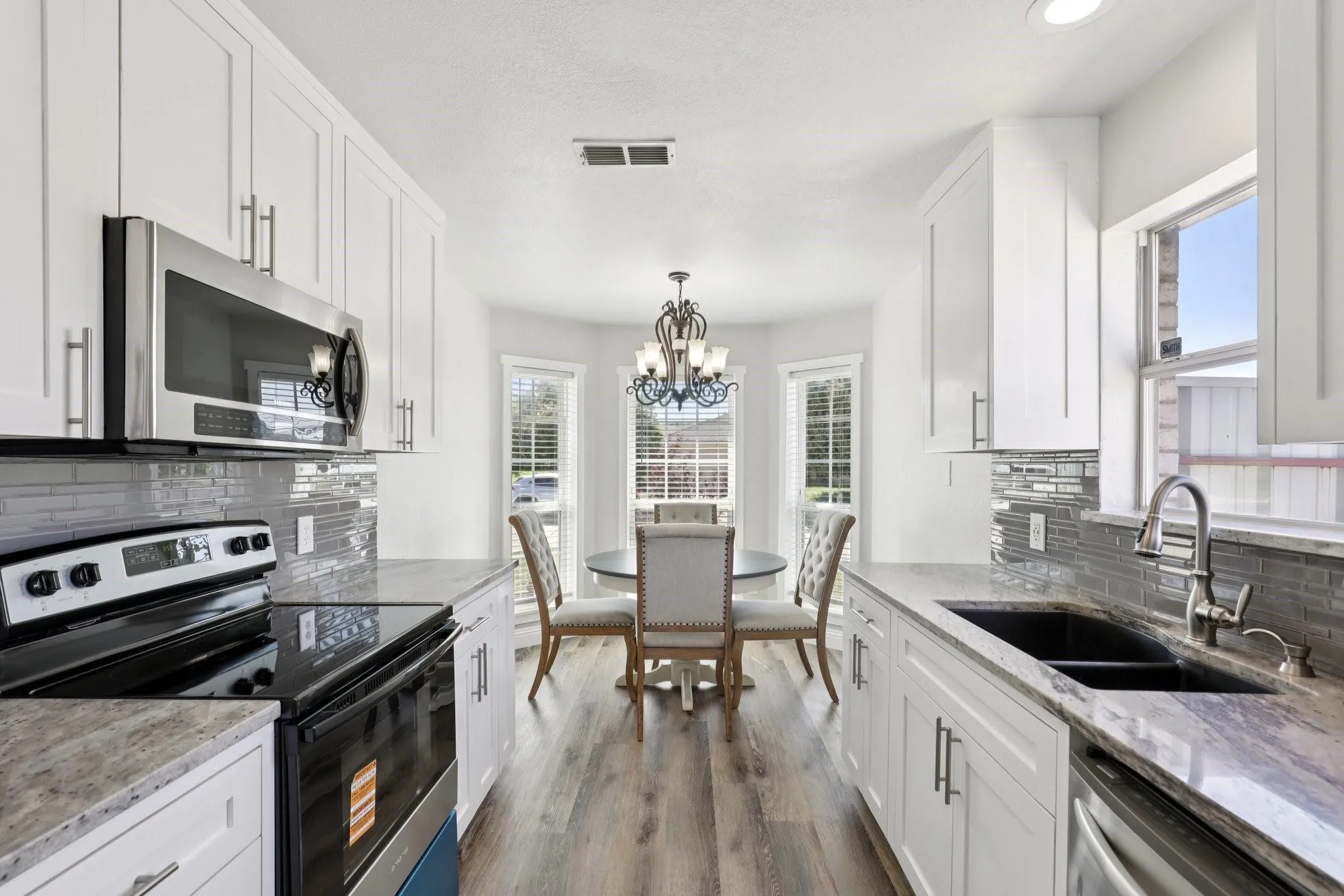 Single Family Residence For Sale in Tarrant County , 767 Deauville Circle E, Fort Worth, Texas 76108, 3 Bedroom, 2 Bathroom, 2 Garage spaces, 1,228 Sqft, built in 1999, mls#21366491, Real Estate Agent in Fort Worth, Homes For Sale in Tarrant county, Homes For Sale in Fort Worth, Realtor in Fort Worth Texas, Real Estate Brokerage Independent Realty Texas, Luminita Cordes Realtor