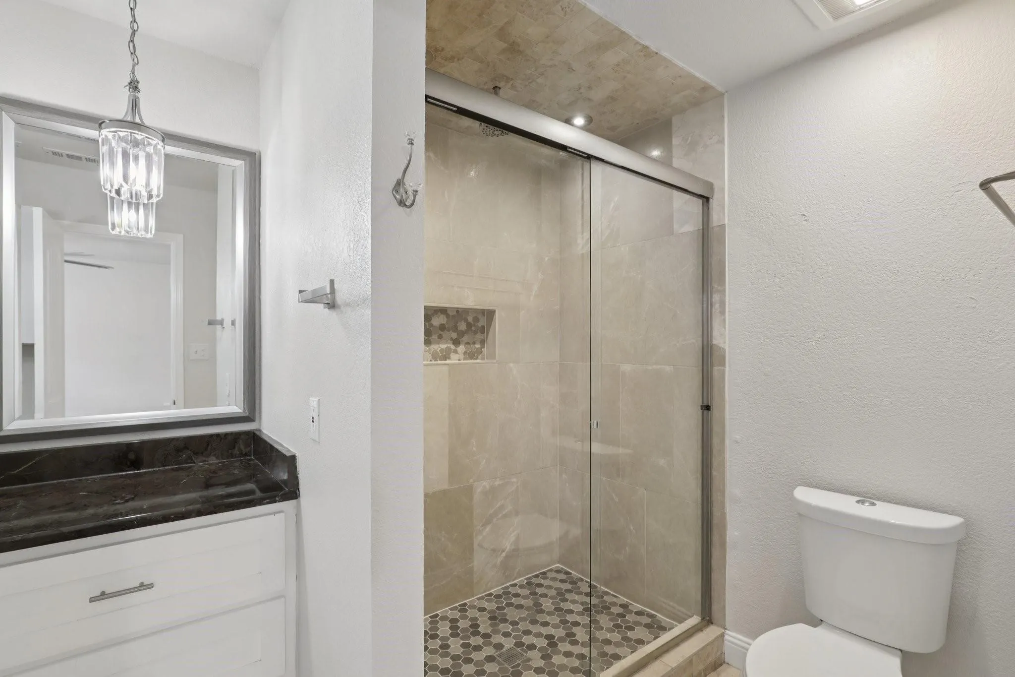 Single Family Residence For Sale in Tarrant County , 767 Deauville Circle E, Fort Worth, Texas 76108, 3 Bedroom, 2 Bathroom, 2 Garage spaces, 1,228 Sqft, built in 1999, mls#21366491, Real Estate Agent in Fort Worth, Homes For Sale in Tarrant county, Homes For Sale in Fort Worth, Realtor in Fort Worth Texas, Real Estate Brokerage Independent Realty Texas, Luminita Cordes Realtor