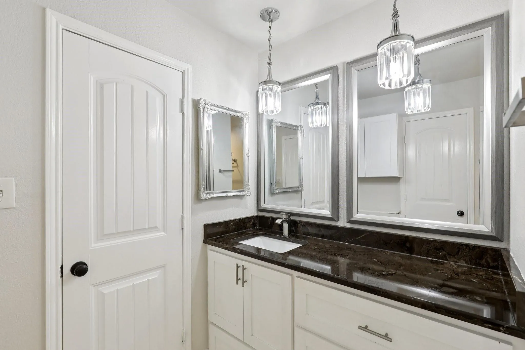 Single Family Residence For Sale in Tarrant County , 767 Deauville Circle E, Fort Worth, Texas 76108, 3 Bedroom, 2 Bathroom, 2 Garage spaces, 1,228 Sqft, built in 1999, mls#21366491, Real Estate Agent in Fort Worth, Homes For Sale in Tarrant county, Homes For Sale in Fort Worth, Realtor in Fort Worth Texas, Real Estate Brokerage Independent Realty Texas, Luminita Cordes Realtor