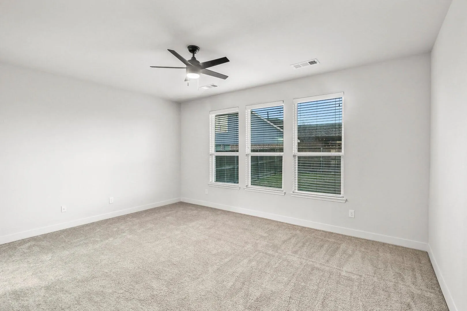 Single Family Residence For Rent in Collin County , 4408 Switchgrass Street, Celina, Texas 75009, 5 Bedroom, 3 Bathroom, 3 Garage spaces, 3,128 Sqft, built in 2015, mls#21354853, Real Estate Agent in Celina, Homes For Rent in Collin county, Homes For Rent in Celina, Realtor in Celina Texas, Real Estate Brokerage Independent Realty Texas, Luminita Cordes Realtor