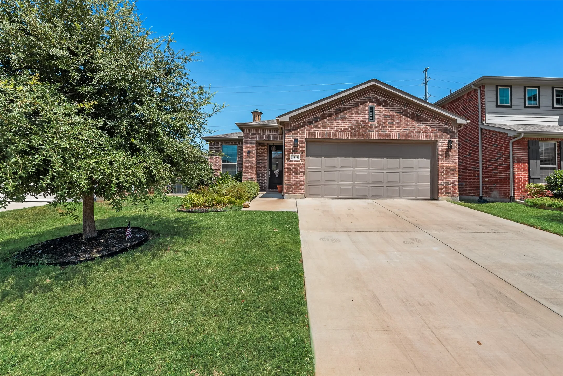 Single Family Residence For Rent in Dallas County , 1919 Livingston Road, Irving, Texas 75062, 3 Bedroom, 2 Bathroom, 2 Garage spaces, 1,588 Sqft, built in 2018, mls#21365719, Real Estate Agent in Irving, Homes For Rent in Dallas county, Homes For Rent in Irving, Realtor in Irving Texas, Real Estate Brokerage Independent Realty Texas, Luminita Cordes Realtor