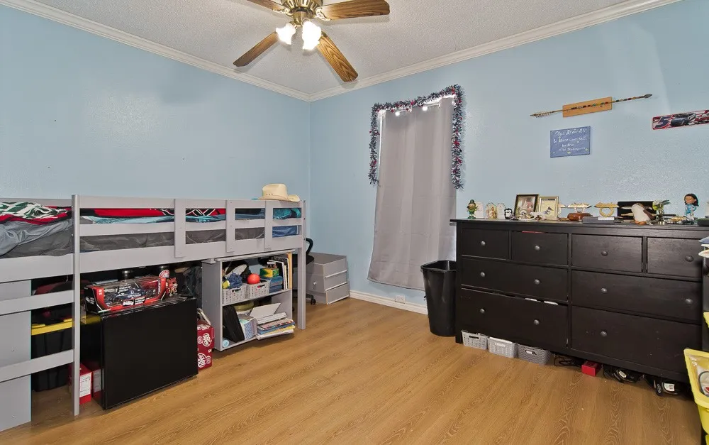 Single Family Residence For Sale in Tarrant County , 6545 Meadowlark Lane E, Watauga, Texas 76148, 3 Bedroom, 2 Bathroom, 2 Garage spaces, 1,361 Sqft, built in 1986, mls#21366353, Real Estate Agent in Watauga, Homes For Sale in Tarrant county, Homes For Sale in Watauga, Realtor in Watauga Texas, Real Estate Brokerage Independent Realty Texas, Luminita Cordes Realtor