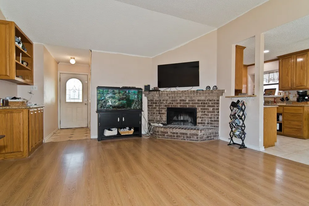 Single Family Residence For Sale in Tarrant County , 6545 Meadowlark Lane E, Watauga, Texas 76148, 3 Bedroom, 2 Bathroom, 2 Garage spaces, 1,361 Sqft, built in 1986, mls#21366353, Real Estate Agent in Watauga, Homes For Sale in Tarrant county, Homes For Sale in Watauga, Realtor in Watauga Texas, Real Estate Brokerage Independent Realty Texas, Luminita Cordes Realtor
