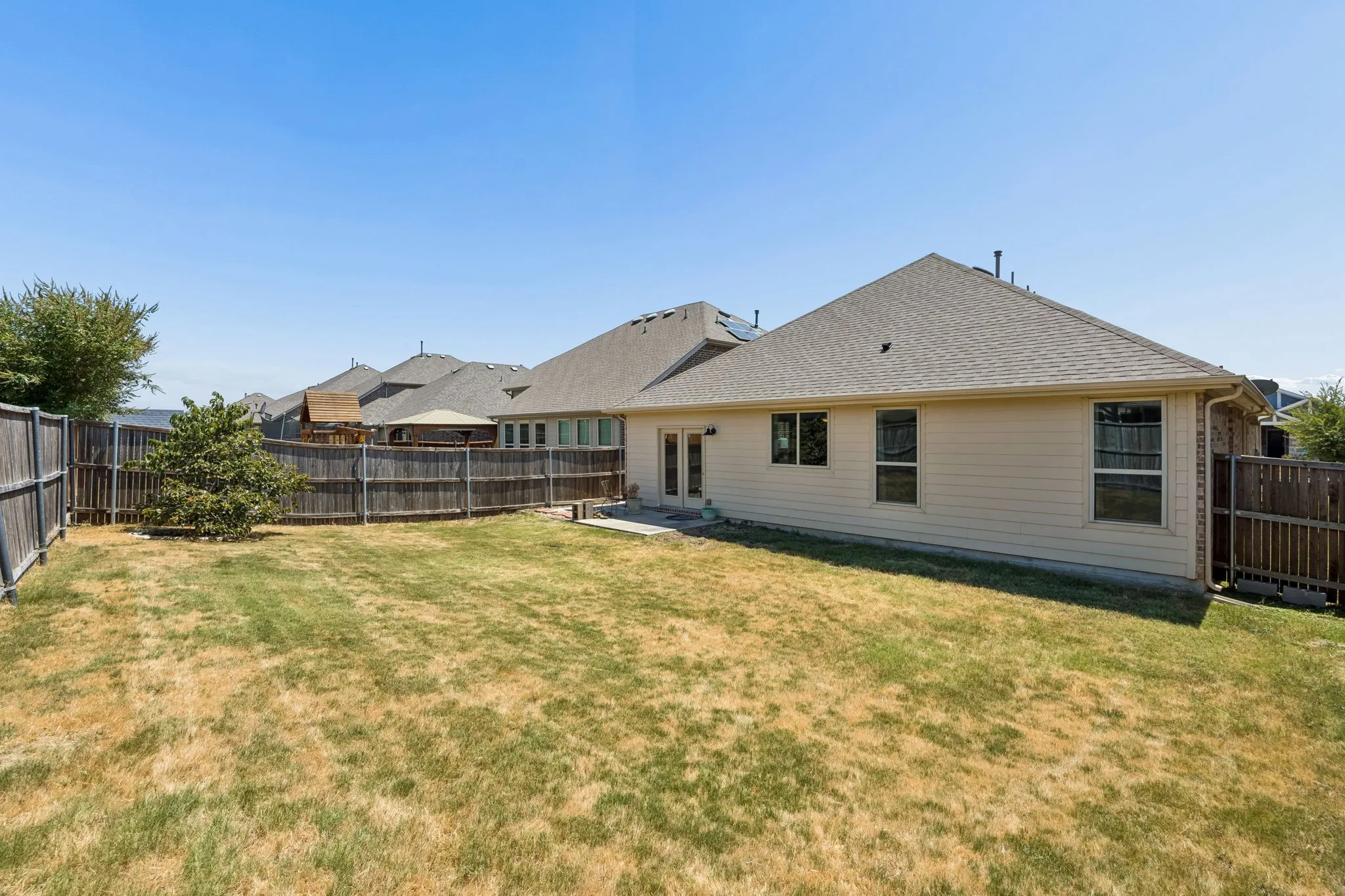 Single Family Residence For Rent in Denton County , 1605 Ridge Creek Lane, Aubrey, Texas 76227, 4 Bedroom, 3 Bathroom, 2 Garage spaces, 1,851 Sqft, built in 2016, mls#21365479, Real Estate Agent in Aubrey, Homes For Rent in Denton county, Homes For Rent in Aubrey, Realtor in Aubrey Texas, Real Estate Brokerage Independent Realty Texas, Luminita Cordes Realtor