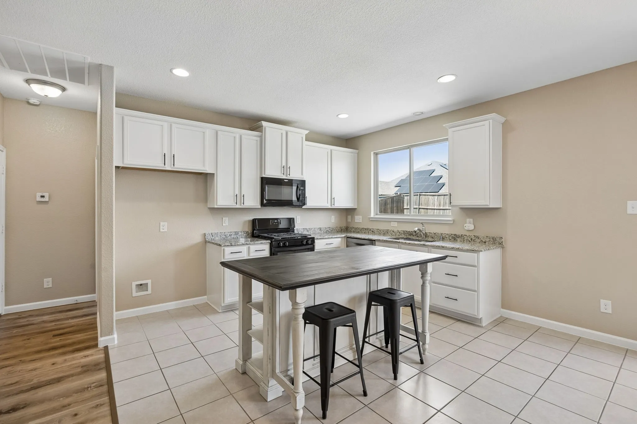 Single Family Residence For Rent in Denton County , 1605 Ridge Creek Lane, Aubrey, Texas 76227, 4 Bedroom, 3 Bathroom, 2 Garage spaces, 1,851 Sqft, built in 2016, mls#21365479, Real Estate Agent in Aubrey, Homes For Rent in Denton county, Homes For Rent in Aubrey, Realtor in Aubrey Texas, Real Estate Brokerage Independent Realty Texas, Luminita Cordes Realtor