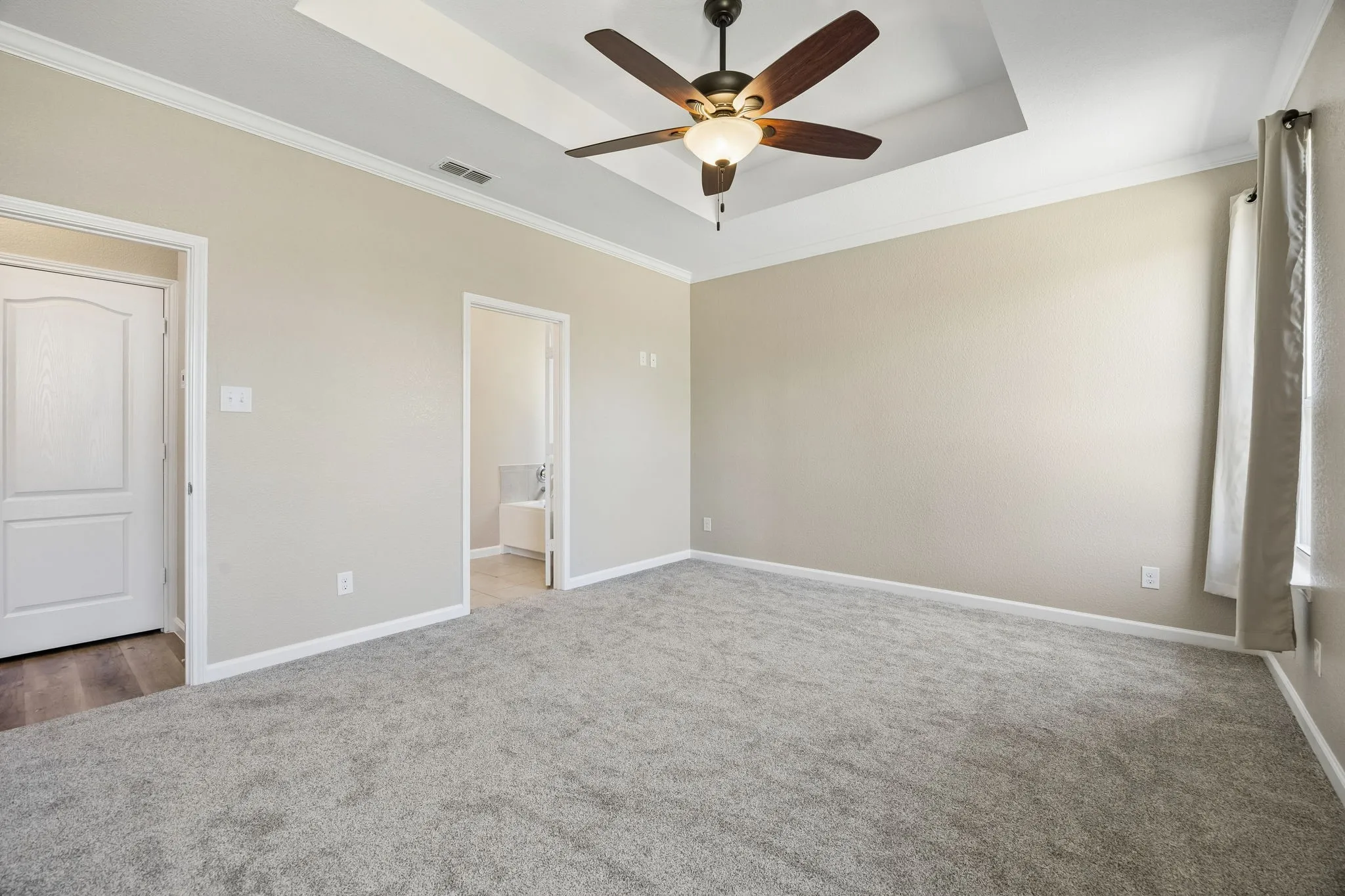 Single Family Residence For Rent in Denton County , 1605 Ridge Creek Lane, Aubrey, Texas 76227, 4 Bedroom, 3 Bathroom, 2 Garage spaces, 1,851 Sqft, built in 2016, mls#21365479, Real Estate Agent in Aubrey, Homes For Rent in Denton county, Homes For Rent in Aubrey, Realtor in Aubrey Texas, Real Estate Brokerage Independent Realty Texas, Luminita Cordes Realtor