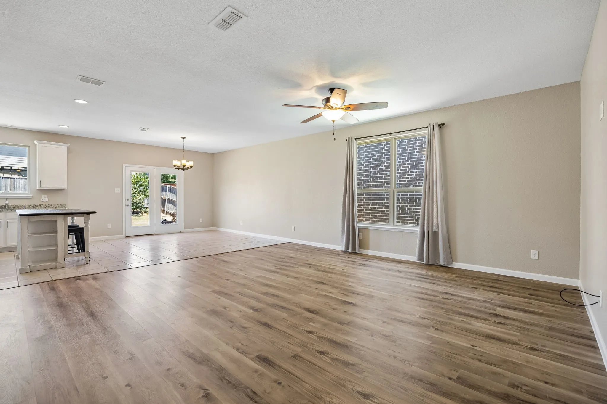 Single Family Residence For Rent in Denton County , 1605 Ridge Creek Lane, Aubrey, Texas 76227, 4 Bedroom, 3 Bathroom, 2 Garage spaces, 1,851 Sqft, built in 2016, mls#21365479, Real Estate Agent in Aubrey, Homes For Rent in Denton county, Homes For Rent in Aubrey, Realtor in Aubrey Texas, Real Estate Brokerage Independent Realty Texas, Luminita Cordes Realtor