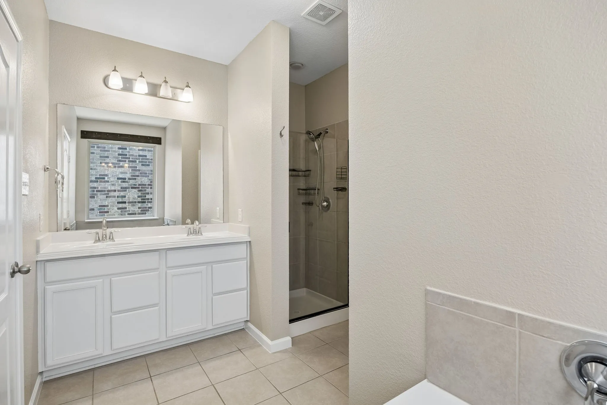 Single Family Residence For Rent in Denton County , 1605 Ridge Creek Lane, Aubrey, Texas 76227, 4 Bedroom, 3 Bathroom, 2 Garage spaces, 1,851 Sqft, built in 2016, mls#21365479, Real Estate Agent in Aubrey, Homes For Rent in Denton county, Homes For Rent in Aubrey, Realtor in Aubrey Texas, Real Estate Brokerage Independent Realty Texas, Luminita Cordes Realtor