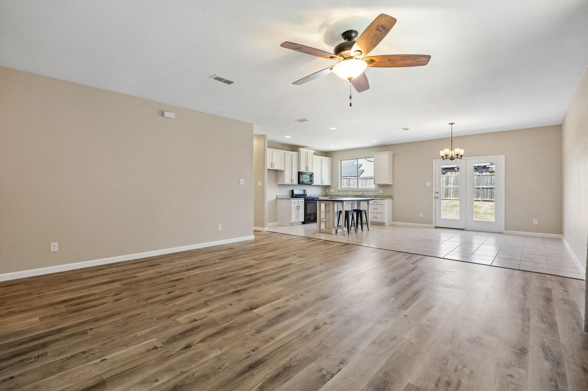 Single Family Residence For Rent in Denton County , 1605 Ridge Creek Lane, Aubrey, Texas 76227, 4 Bedroom, 3 Bathroom, 2 Garage spaces, 1,851 Sqft, built in 2016, mls#21365479, Real Estate Agent in Aubrey, Homes For Rent in Denton county, Homes For Rent in Aubrey, Realtor in Aubrey Texas, Real Estate Brokerage Independent Realty Texas, Luminita Cordes Realtor