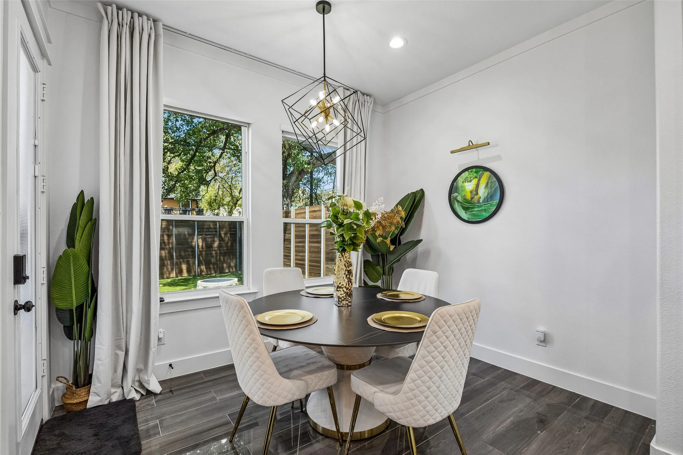 Single Family Residence For Rent in Dallas County , 1955 Leath Street, Dallas, Texas 75212, 4 Bedroom, 3 Bathroom, 2 Garage spaces, 2,614 Sqft, built in 2022, mls#21361980, Real Estate Agent in Dallas, Homes For Rent in Dallas county, Homes For Rent in Dallas, Realtor in Dallas Texas, Real Estate Brokerage Independent Realty Texas, Luminita Cordes Realtor