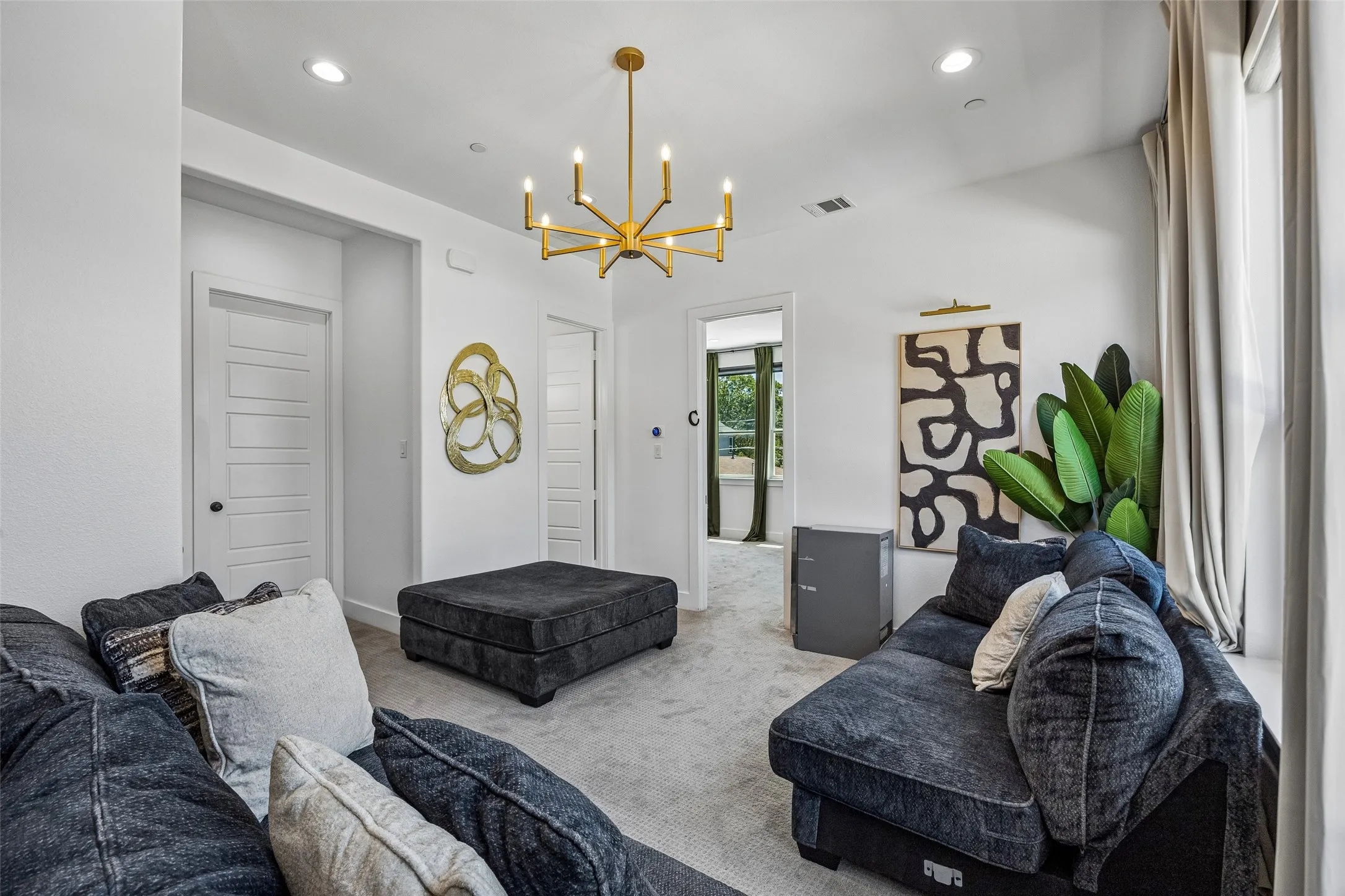 Single Family Residence For Rent in Dallas County , 1955 Leath Street, Dallas, Texas 75212, 4 Bedroom, 3 Bathroom, 2 Garage spaces, 2,614 Sqft, built in 2022, mls#21361980, Real Estate Agent in Dallas, Homes For Rent in Dallas county, Homes For Rent in Dallas, Realtor in Dallas Texas, Real Estate Brokerage Independent Realty Texas, Luminita Cordes Realtor