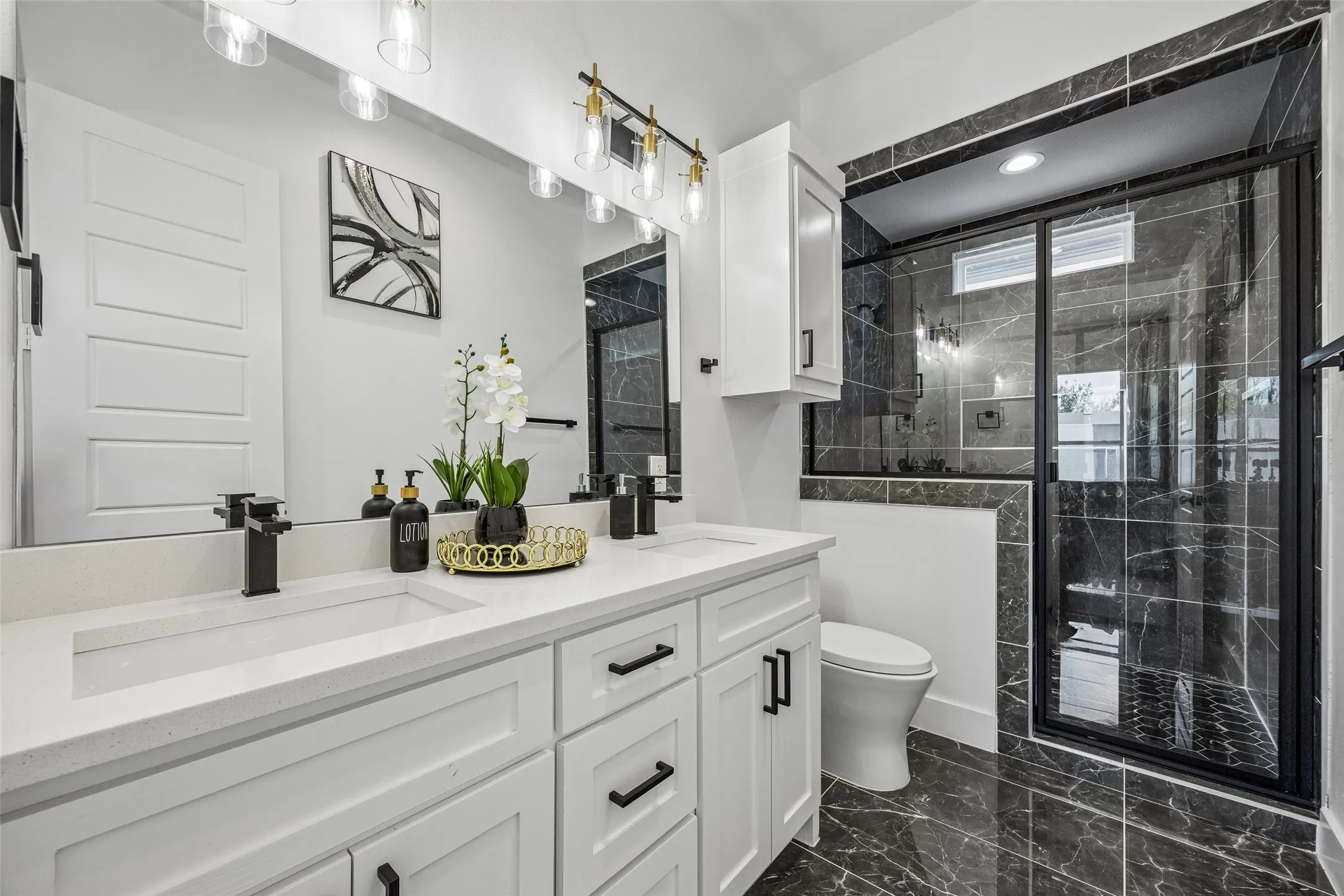 Single Family Residence For Rent in Dallas County , 1955 Leath Street, Dallas, Texas 75212, 4 Bedroom, 3 Bathroom, 2 Garage spaces, 2,614 Sqft, built in 2022, mls#21361980, Real Estate Agent in Dallas, Homes For Rent in Dallas county, Homes For Rent in Dallas, Realtor in Dallas Texas, Real Estate Brokerage Independent Realty Texas, Luminita Cordes Realtor
