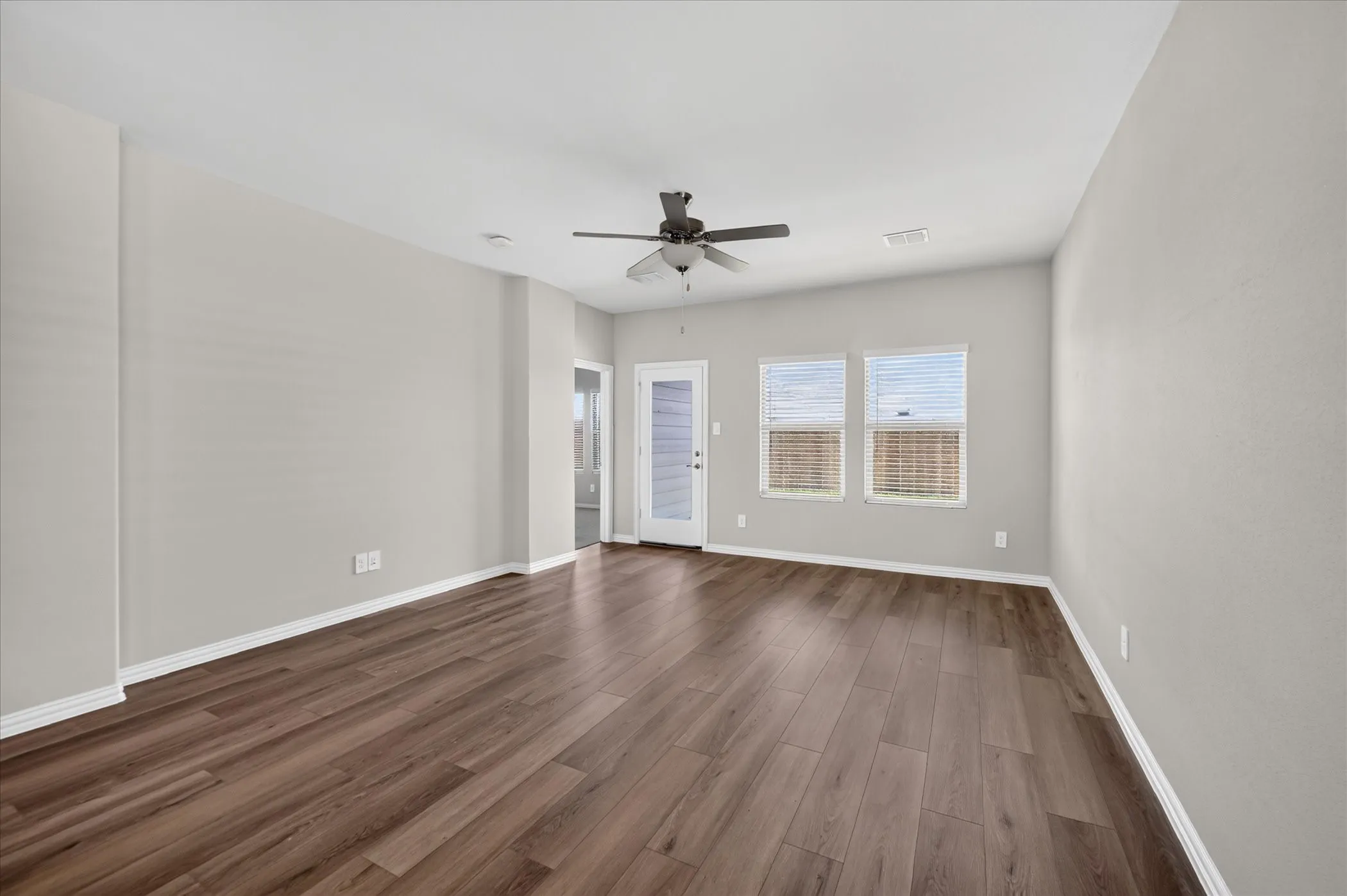 Single Family Residence For Rent in Collin County , 3520 Bridgeport Drive, Farmersville, Texas 75442, 4 Bedroom, 2 Bathroom, 2 Garage spaces, 1,550 Sqft, built in 2026, mls#21366501, Real Estate Agent in Farmersville, Homes For Rent in Collin county, Homes For Rent in Farmersville, Realtor in Farmersville Texas, Real Estate Brokerage Independent Realty Texas, Luminita Cordes Realtor