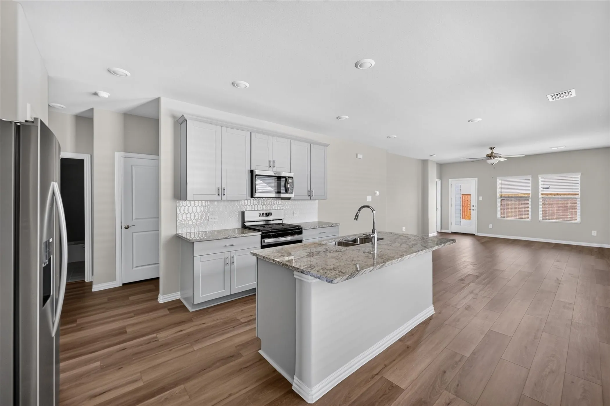 Single Family Residence For Rent in Collin County , 3520 Bridgeport Drive, Farmersville, Texas 75442, 4 Bedroom, 2 Bathroom, 2 Garage spaces, 1,550 Sqft, built in 2026, mls#21366501, Real Estate Agent in Farmersville, Homes For Rent in Collin county, Homes For Rent in Farmersville, Realtor in Farmersville Texas, Real Estate Brokerage Independent Realty Texas, Luminita Cordes Realtor
