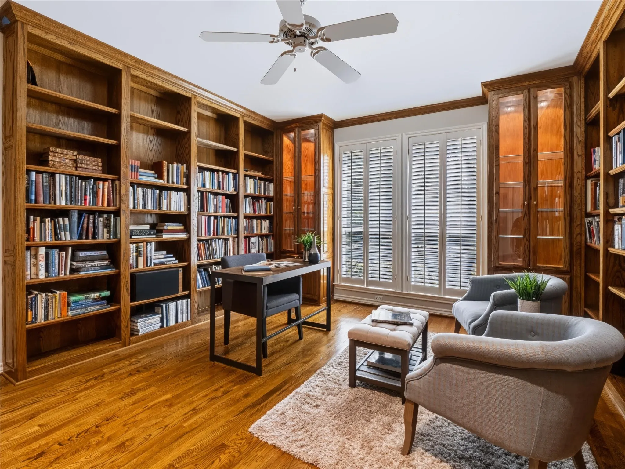 Single Family Residence For Sale in Dallas County , 2708 Rosedale Avenue, University Park, Texas 75205, 4 Bedroom, 3 Bathroom, 2 Garage spaces, 3,376 Sqft, built in 1994, mls#21327950, Real Estate Agent in University Park, Homes For Sale in Dallas county, Homes For Sale in University Park, Realtor in University Park Texas, Real Estate Brokerage Independent Realty Texas, Luminita Cordes Realtor