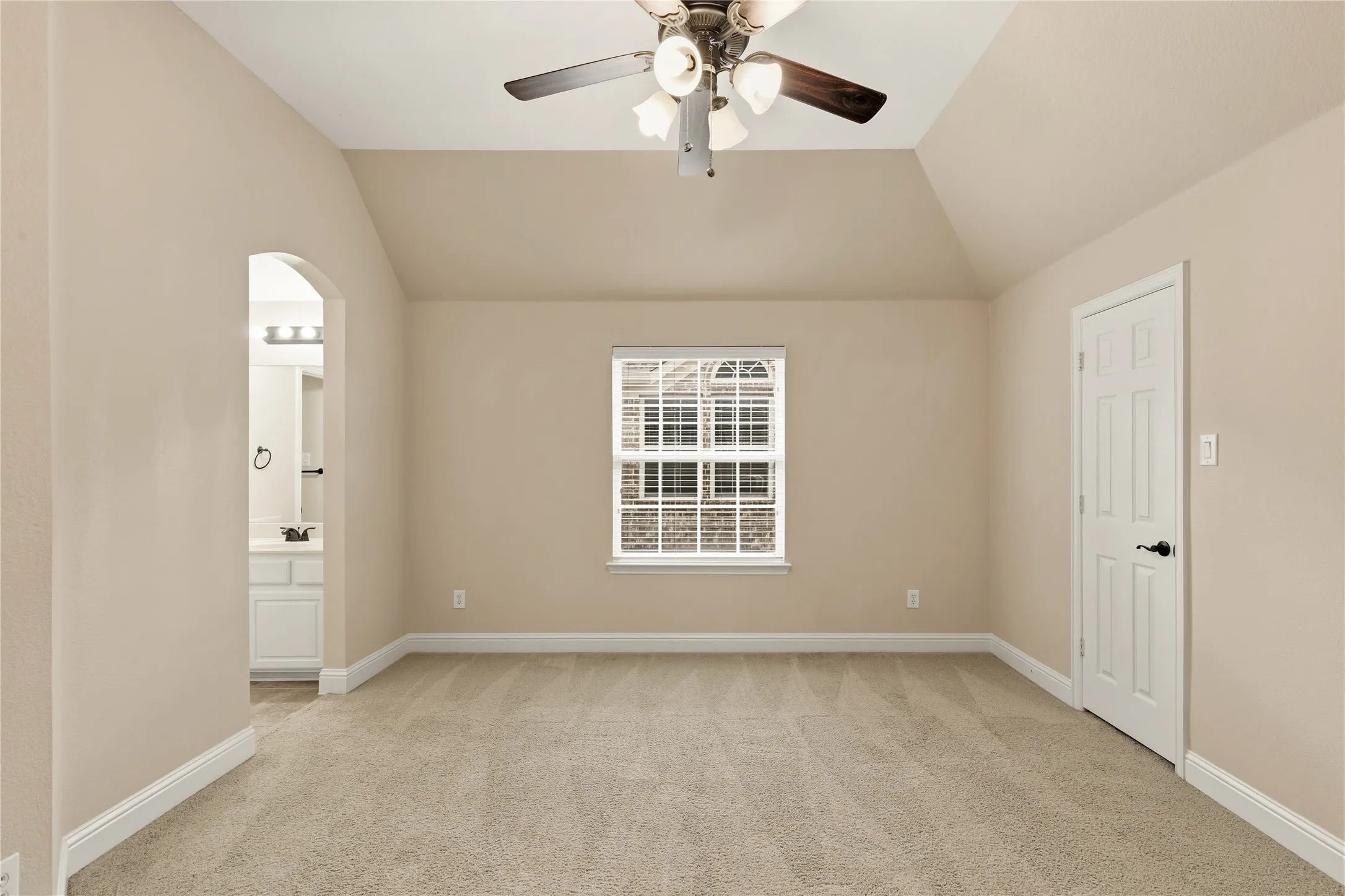 Single Family Residence For Rent in Denton County , 3167 Izabella Court, Frisco, Texas 75033, 6 Bedroom, 4 Bathroom, 2 Garage spaces, 4,308 Sqft, built in 2012, mls#21366477, Real Estate Agent in Frisco, Homes For Rent in Denton county, Homes For Rent in Frisco, Realtor in Frisco Texas, Real Estate Brokerage Independent Realty Texas, Luminita Cordes Realtor