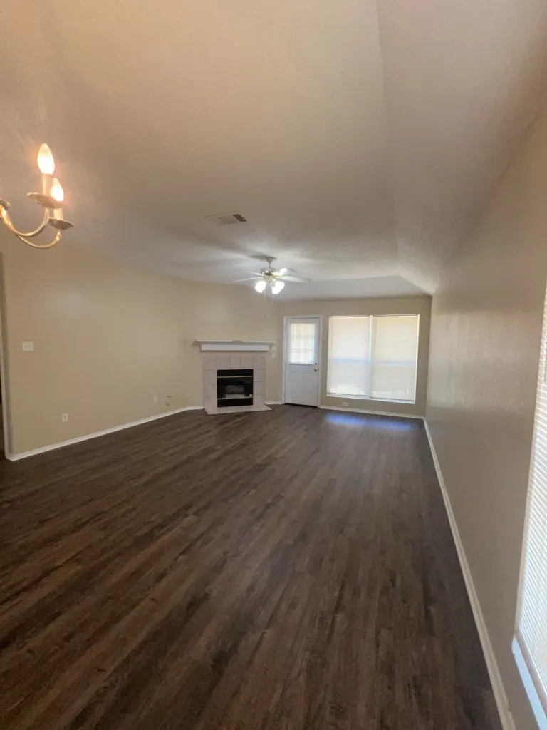 Single Family Residence For Rent in Dallas County , 1509 Killdee Court, De Soto, Texas 75115, 3 Bedroom, 2 Bathroom, 2 Garage spaces, 1,763 Sqft, built in 1999, mls#21366507, Real Estate Agent in De Soto, Homes For Rent in Dallas county, Homes For Rent in De Soto, Realtor in De Soto Texas, Real Estate Brokerage Independent Realty Texas, Luminita Cordes Realtor