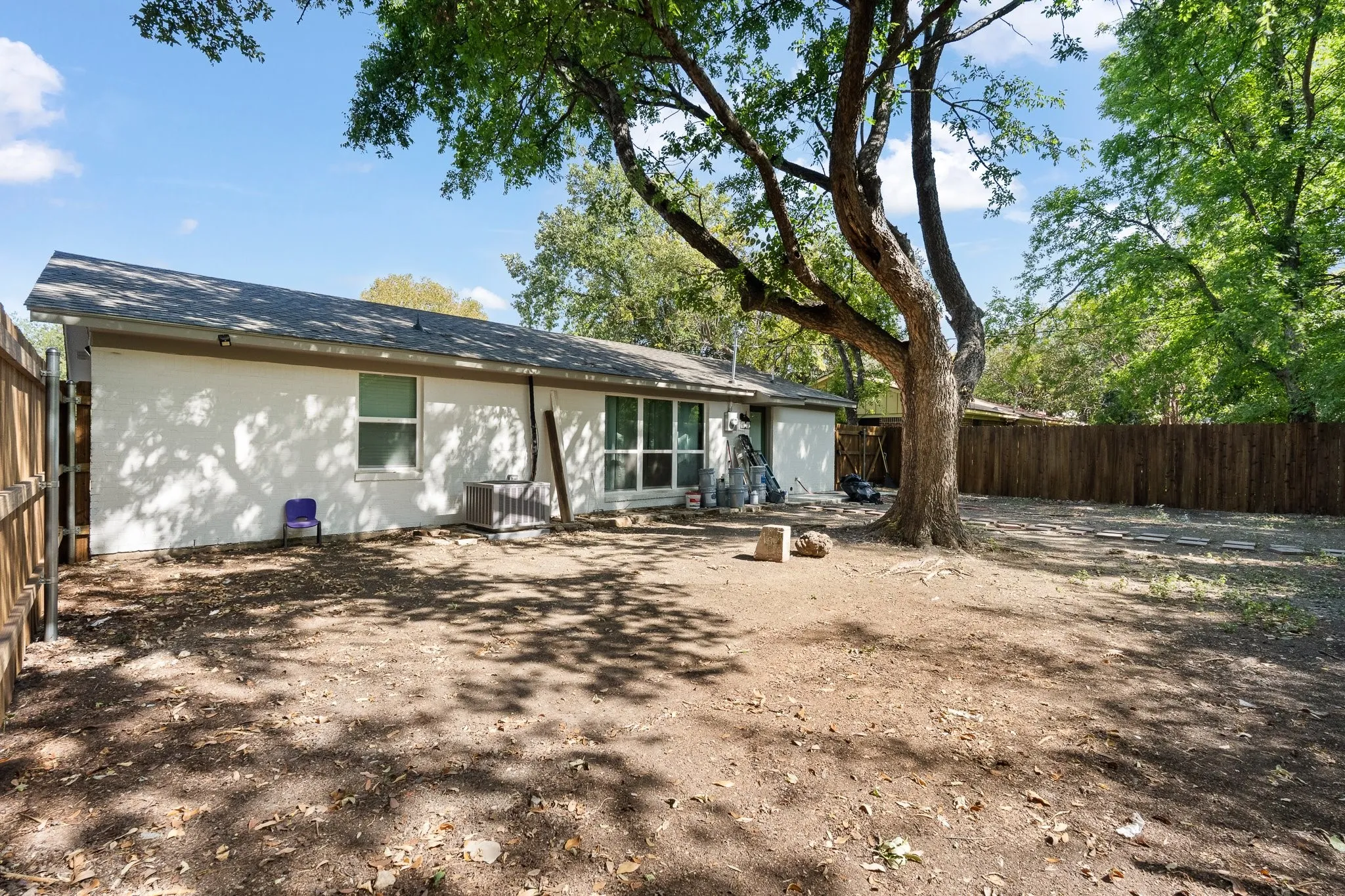 Single Family Residence For Sale in Tarrant County , 6207 Ivy Hill Road, Fort Worth, Texas 76135, 3 Bedroom, 2 Bathroom, Garage spaces, 1,032 Sqft, built in 1963, mls#21363083, Real Estate Agent in Fort Worth, Homes For Sale in Tarrant county, Homes For Sale in Fort Worth, Realtor in Fort Worth Texas, Real Estate Brokerage Independent Realty Texas, Luminita Cordes Realtor