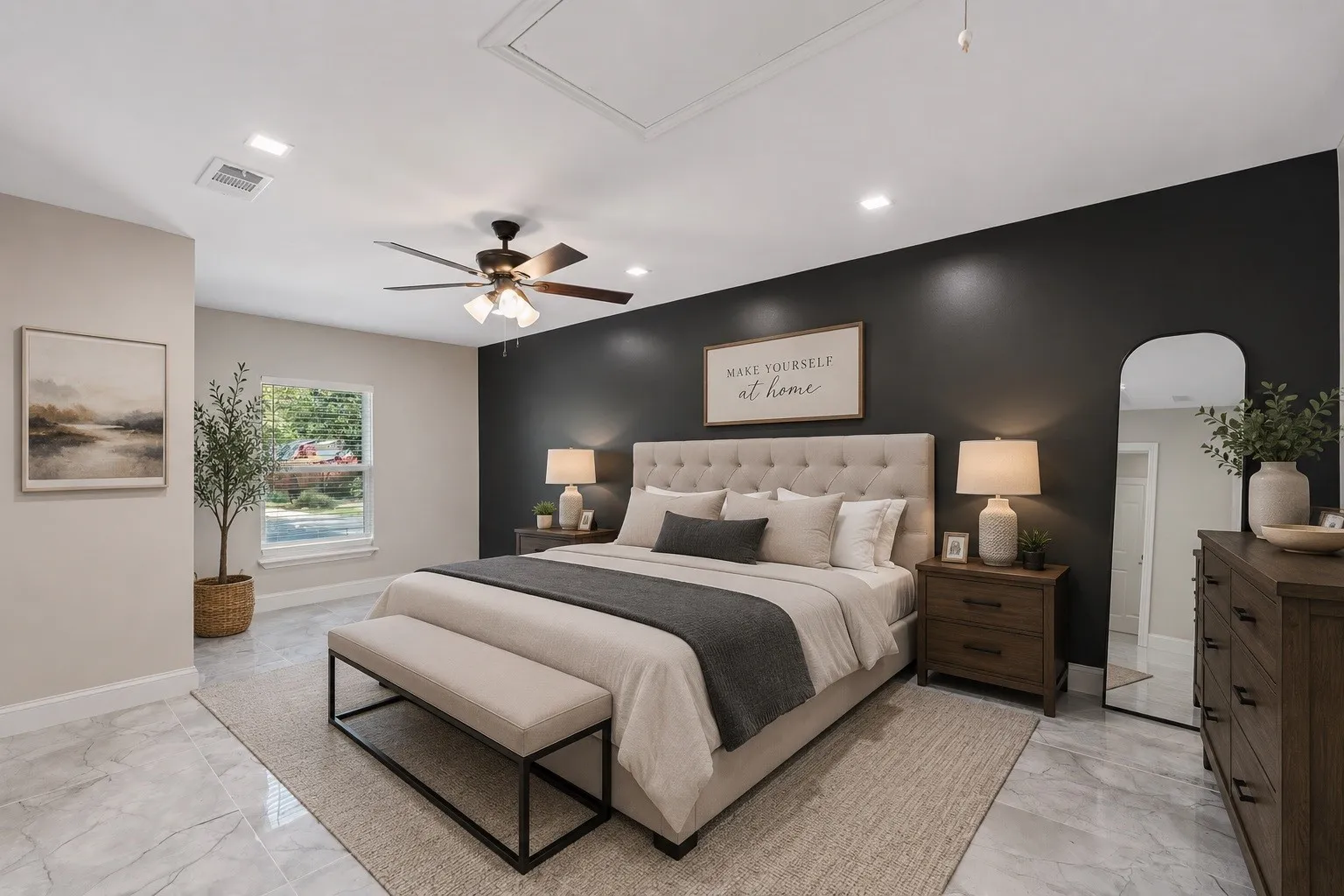 Large primary bedroom.