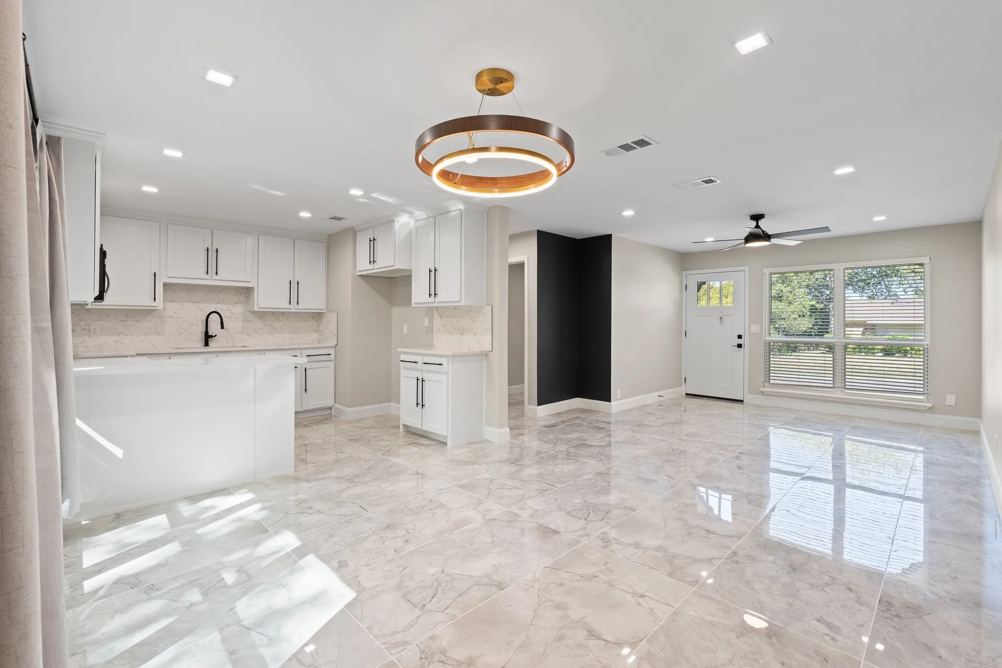 Beautiful open-concept space.