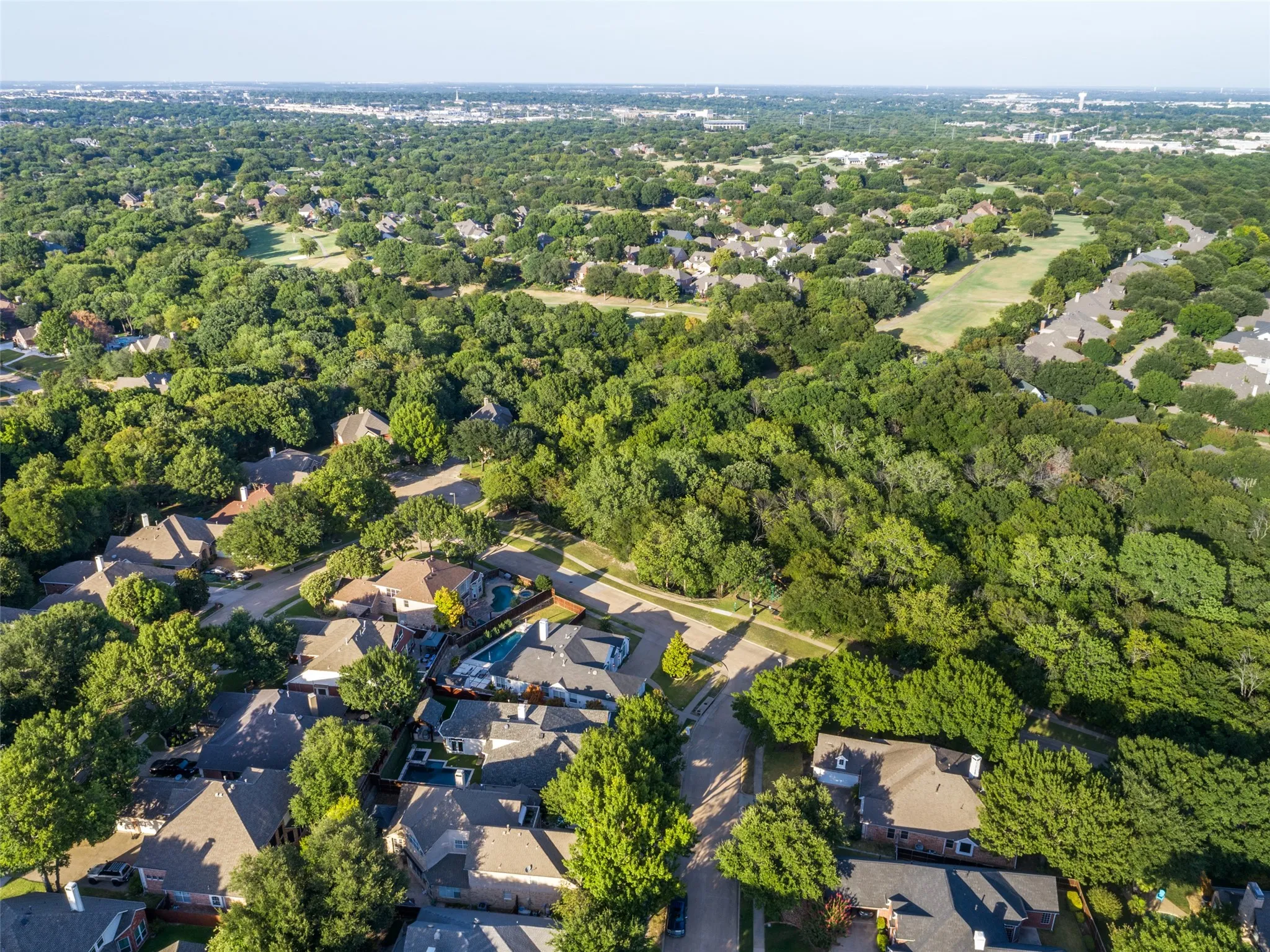 Single Family Residence For Sale in Collin County , 2804 Whitetail Court, Mc Kinney, Texas 75072, 5 Bedroom, 4 Bathroom, 2 Garage spaces, 3,415 Sqft, built in 1999, mls#21366401, Real Estate Agent in Mc Kinney, Homes For Sale in Collin county, Homes For Sale in Mc Kinney, Realtor in Mc Kinney Texas, Real Estate Brokerage Independent Realty Texas, Luminita Cordes Realtor