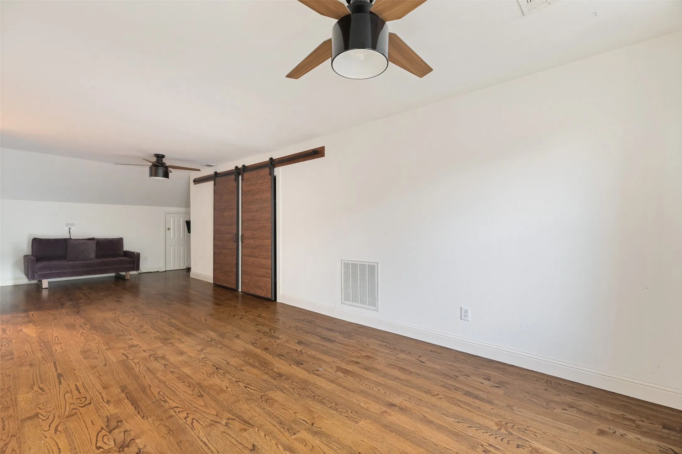 Single Family Residence For Sale in Collin County , 2804 Whitetail Court, Mc Kinney, Texas 75072, 5 Bedroom, 4 Bathroom, 2 Garage spaces, 3,415 Sqft, built in 1999, mls#21366401, Real Estate Agent in Mc Kinney, Homes For Sale in Collin county, Homes For Sale in Mc Kinney, Realtor in Mc Kinney Texas, Real Estate Brokerage Independent Realty Texas, Luminita Cordes Realtor