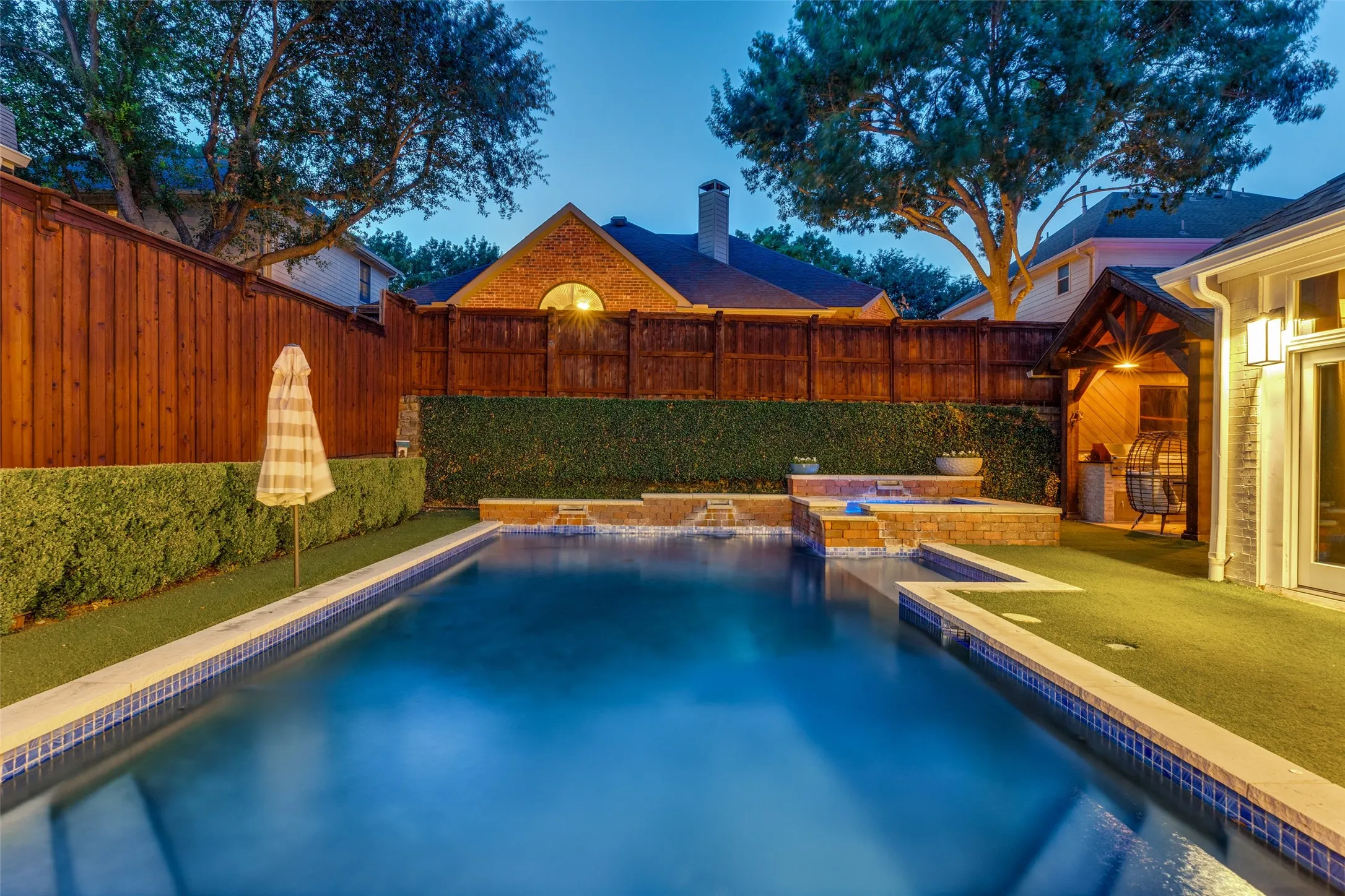 Single Family Residence For Sale in Collin County , 2804 Whitetail Court, Mc Kinney, Texas 75072, 5 Bedroom, 4 Bathroom, 2 Garage spaces, 3,415 Sqft, built in 1999, mls#21366401, Real Estate Agent in Mc Kinney, Homes For Sale in Collin county, Homes For Sale in Mc Kinney, Realtor in Mc Kinney Texas, Real Estate Brokerage Independent Realty Texas, Luminita Cordes Realtor